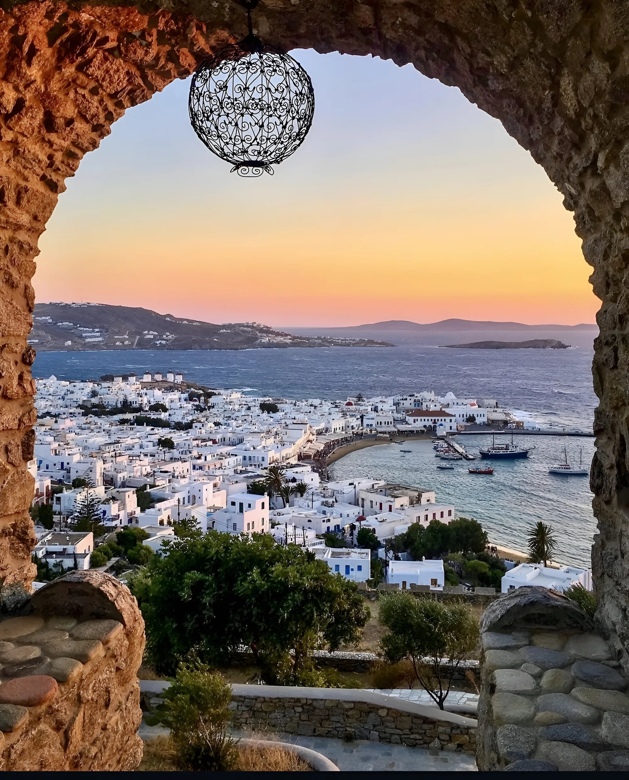 Zájezd na řecký ostrov Mykonos: letenky, ubytování i zapůjčení auta