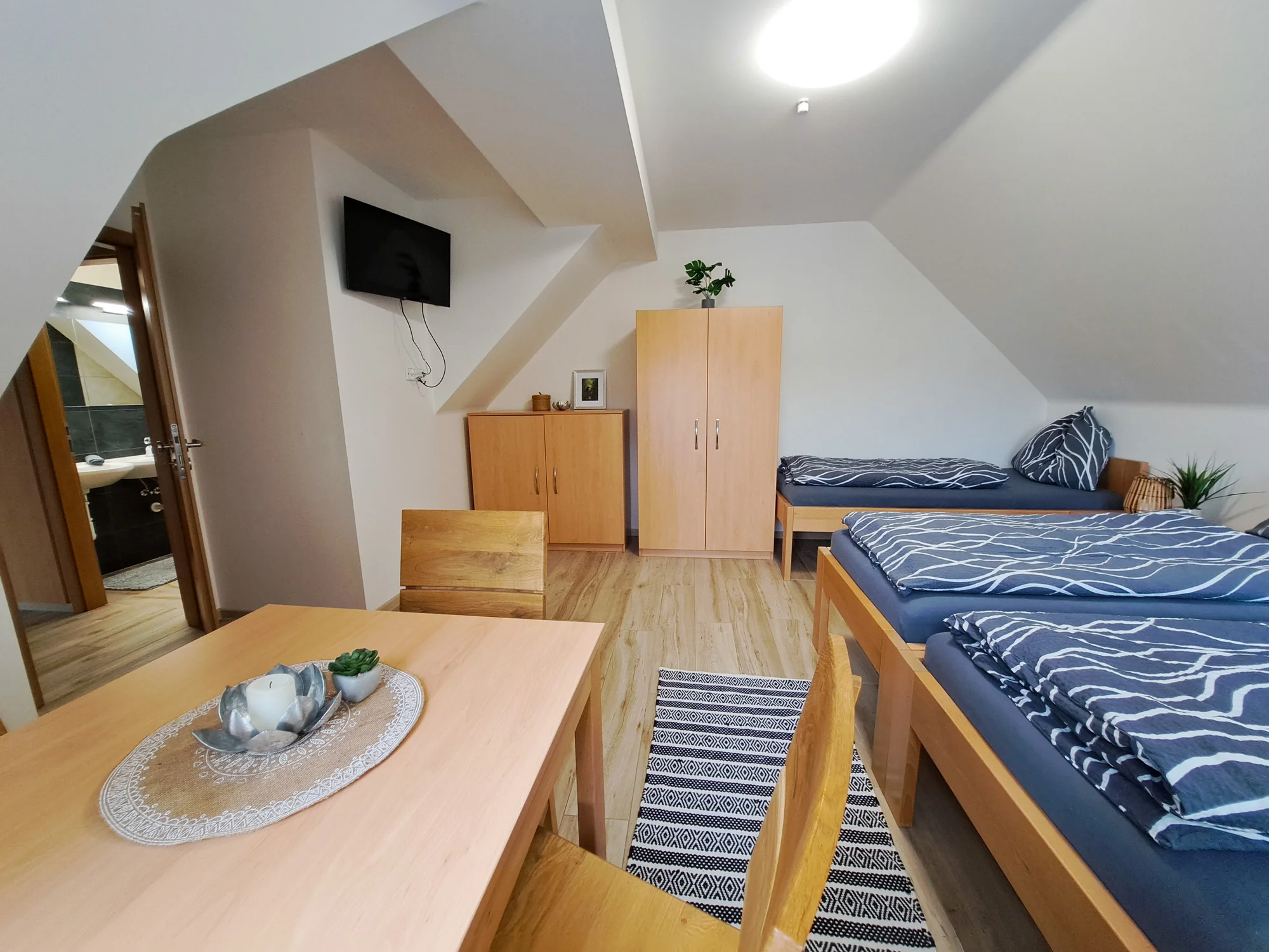 Týn nad Vltavou pro dva i rodinu: krásné apartmány s prostornou kuchyní