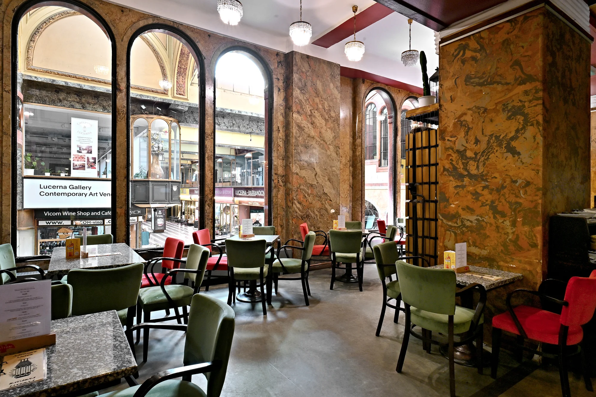 Voucher do kavárny Lucerna na cokoliv z menu: 300 Kč, 500 Kč i 1000 Kč