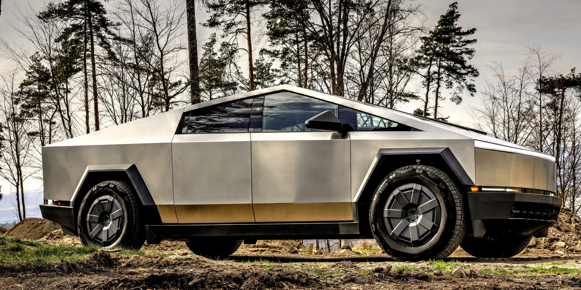 Unikátní Tesla Cybertruck: spolujízda nebo řízení vč. focení