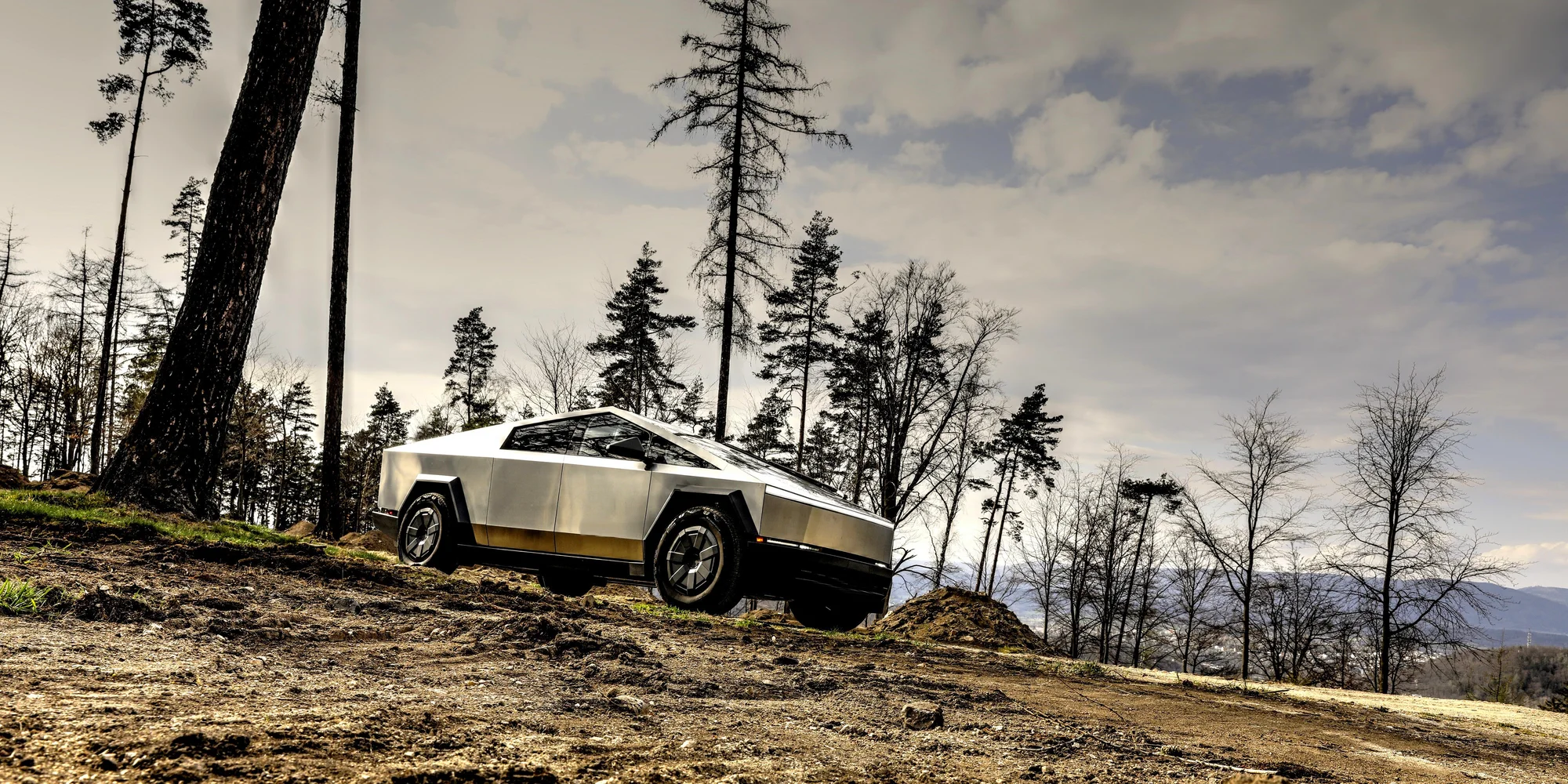 Unikátní Tesla Cybertruck: spolujízda nebo řízení vč. focení