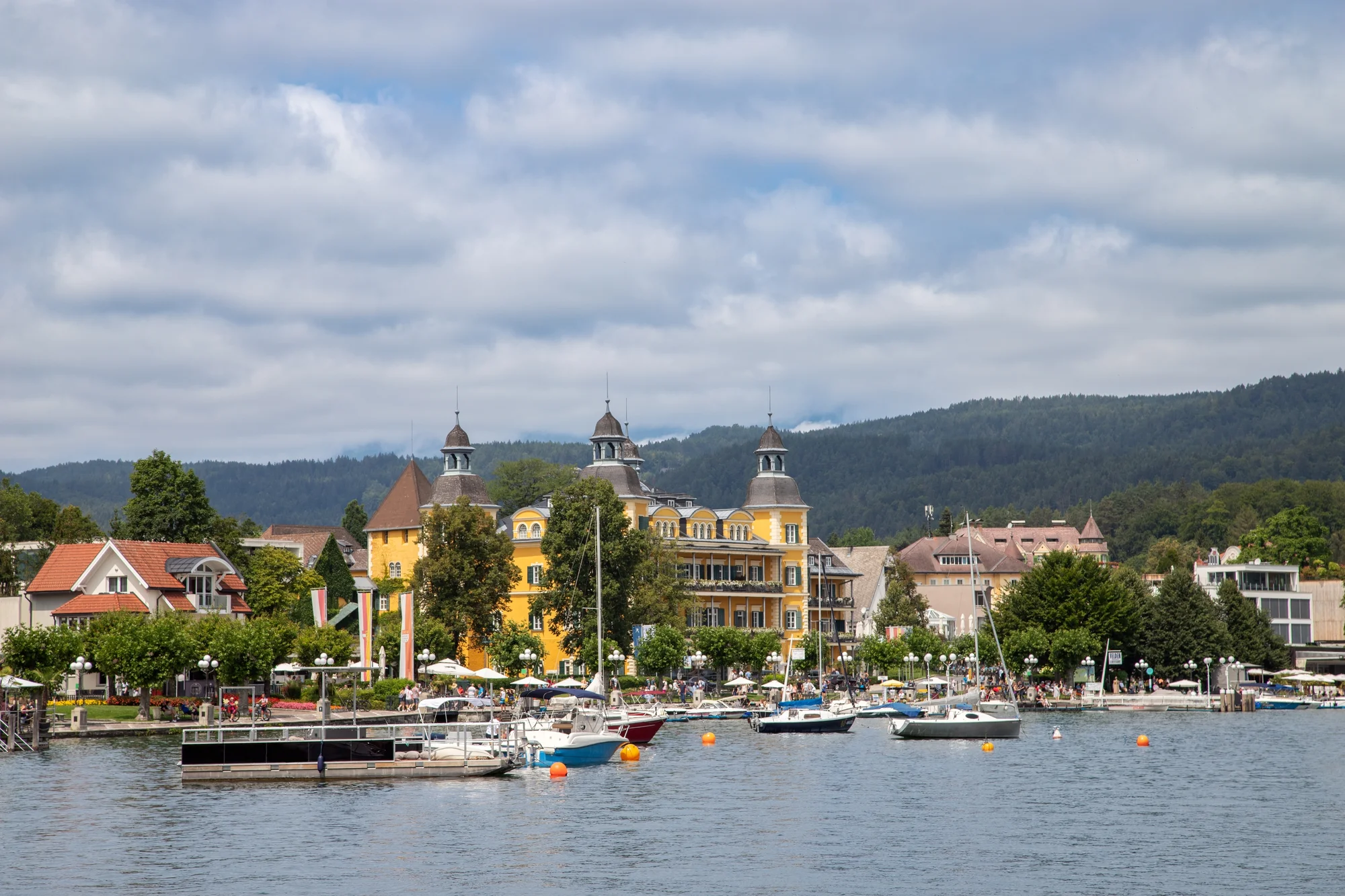 Dovolená u Wörthersee: moderní pokoje, skvělé snídaně i karta výhod