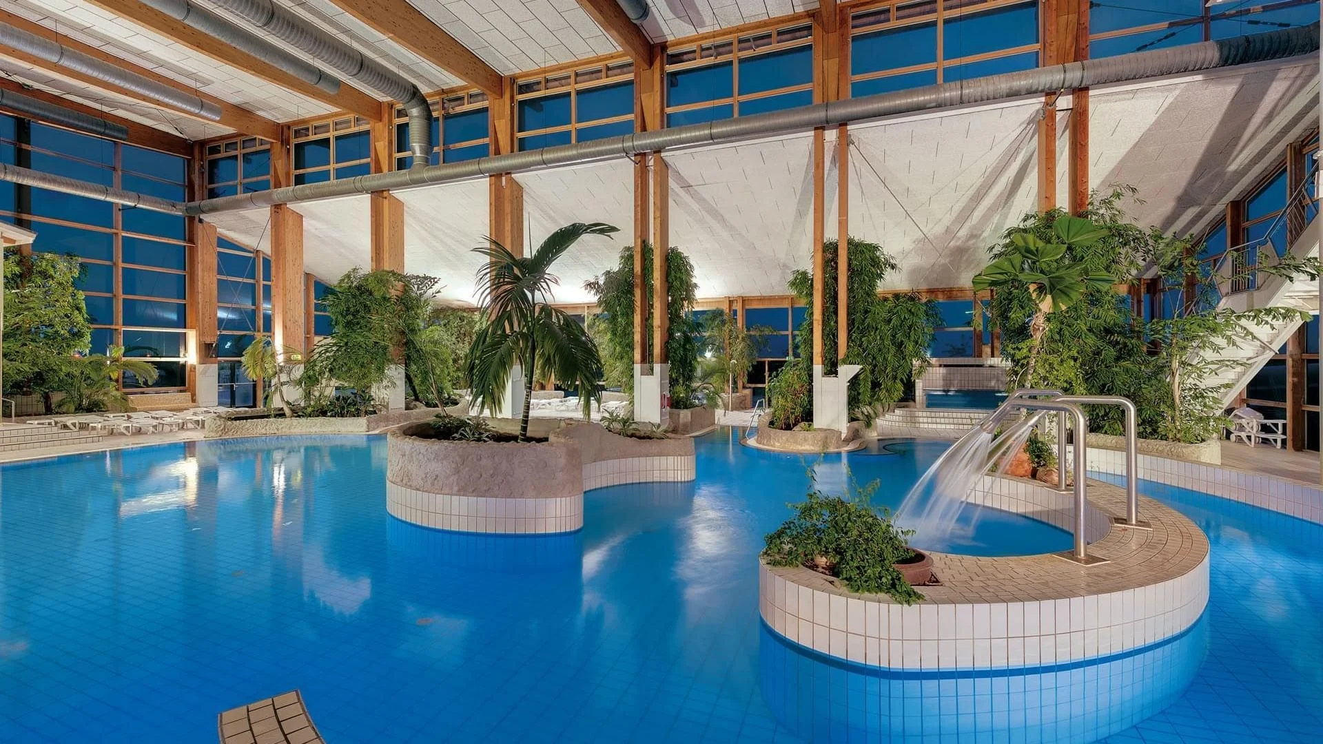 Rodinná dovolená ve 4* hotelu na Rujáně: polopenze i neomezený vstup do aquaparku, 8 km od moře