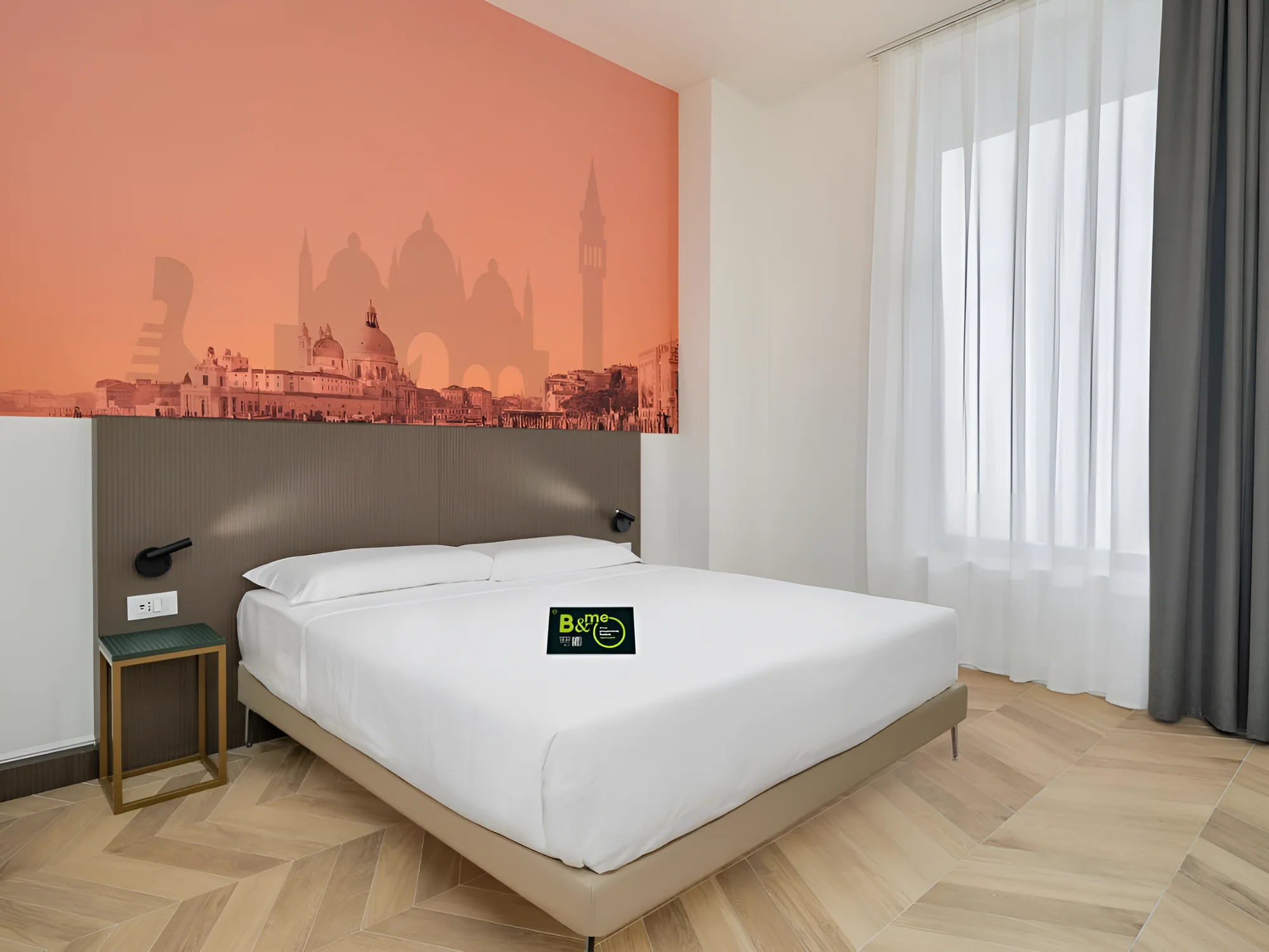 Dovolená v moderním hotelu v Benátkách kousek od starého centra se snídaní