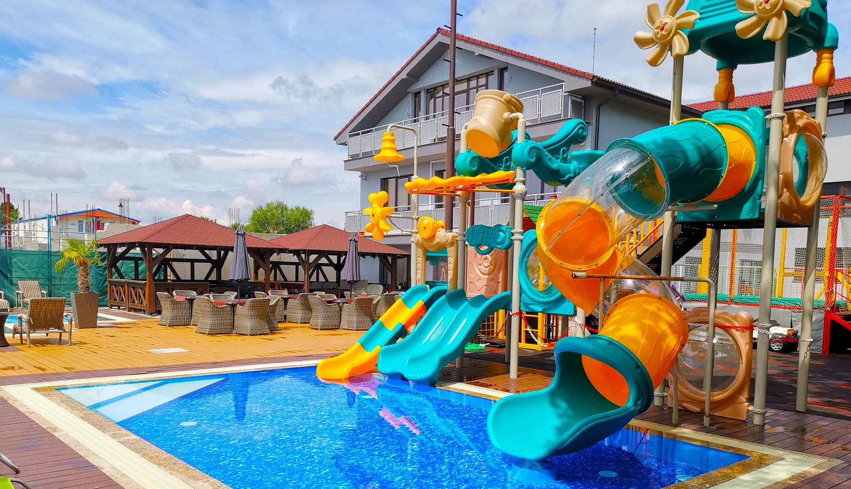 Pobyt u Slunečných jezer s polopenzí, wellness i vstupem do aquaparku