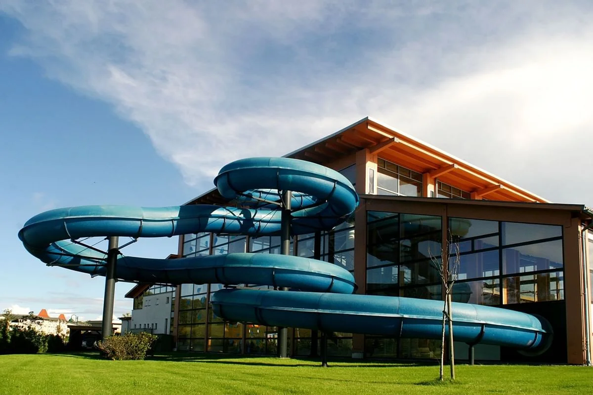Rodinná dovolená ve 4* hotelu na Rujáně: polopenze i neomezený vstup do aquaparku, 8 km od moře