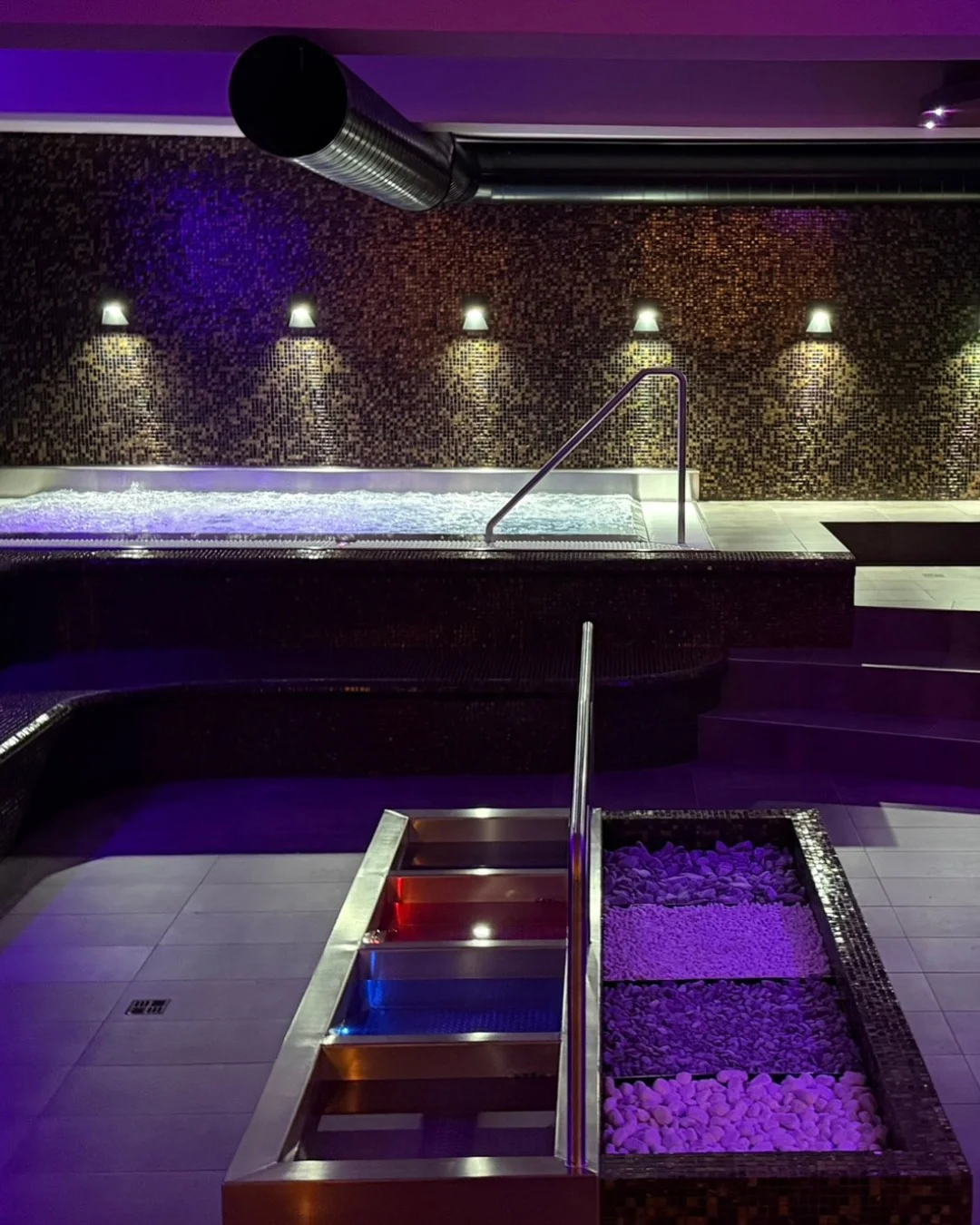 4* relax v Hluboké nad Vltavou se snídaní nebo polopenzí, wellness i kreditem na další služby