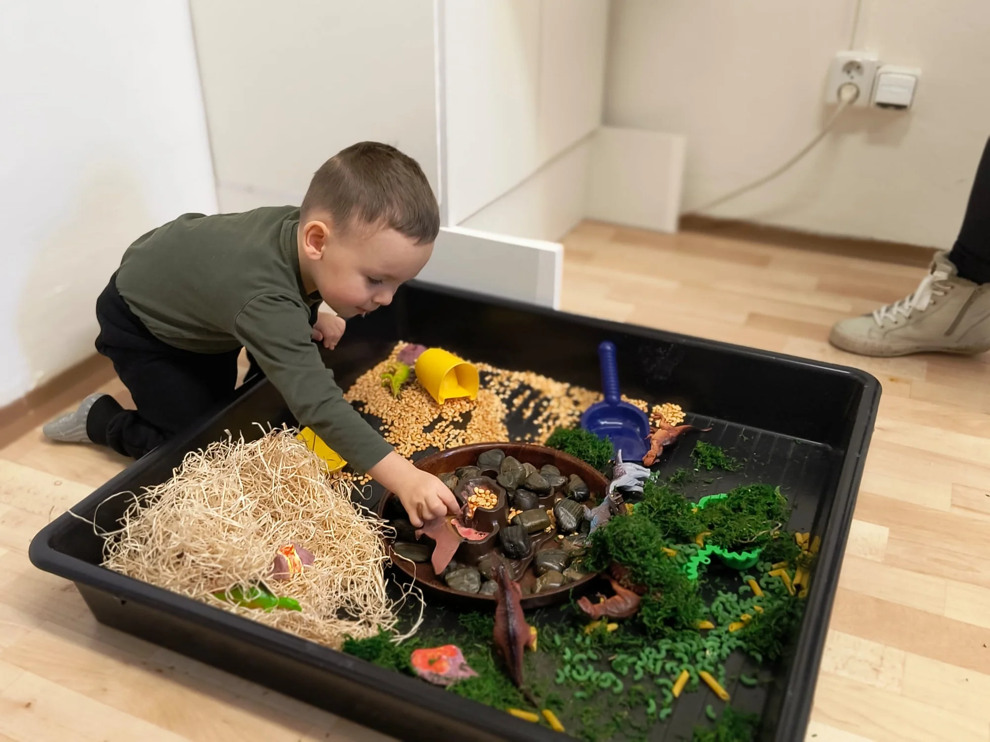 Lekce smysluplného hraní: pro děti od 15 měsíců do 5 let, smyslové aktivity i bezpečné experimentování