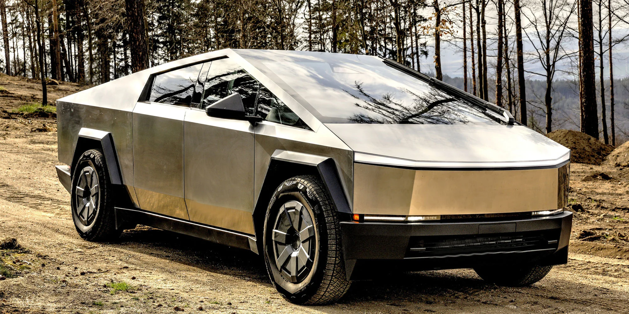 Unikátní Tesla Cybertruck: spolujízda nebo řízení vč. focení