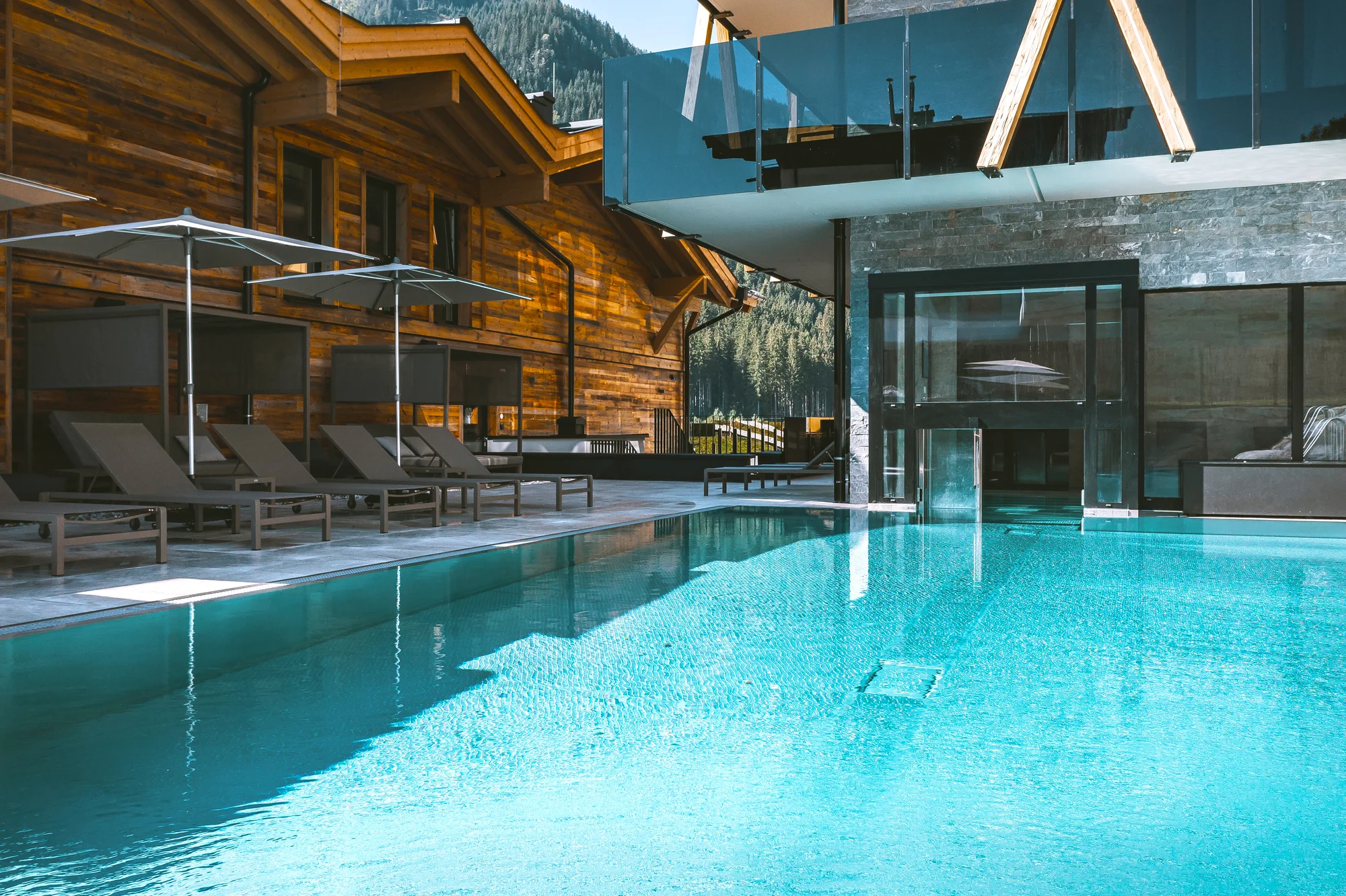 Saalbach-Hinterglemm: neomezeně wellness, polopenze, karta výhod i možnost apartmá se saunou