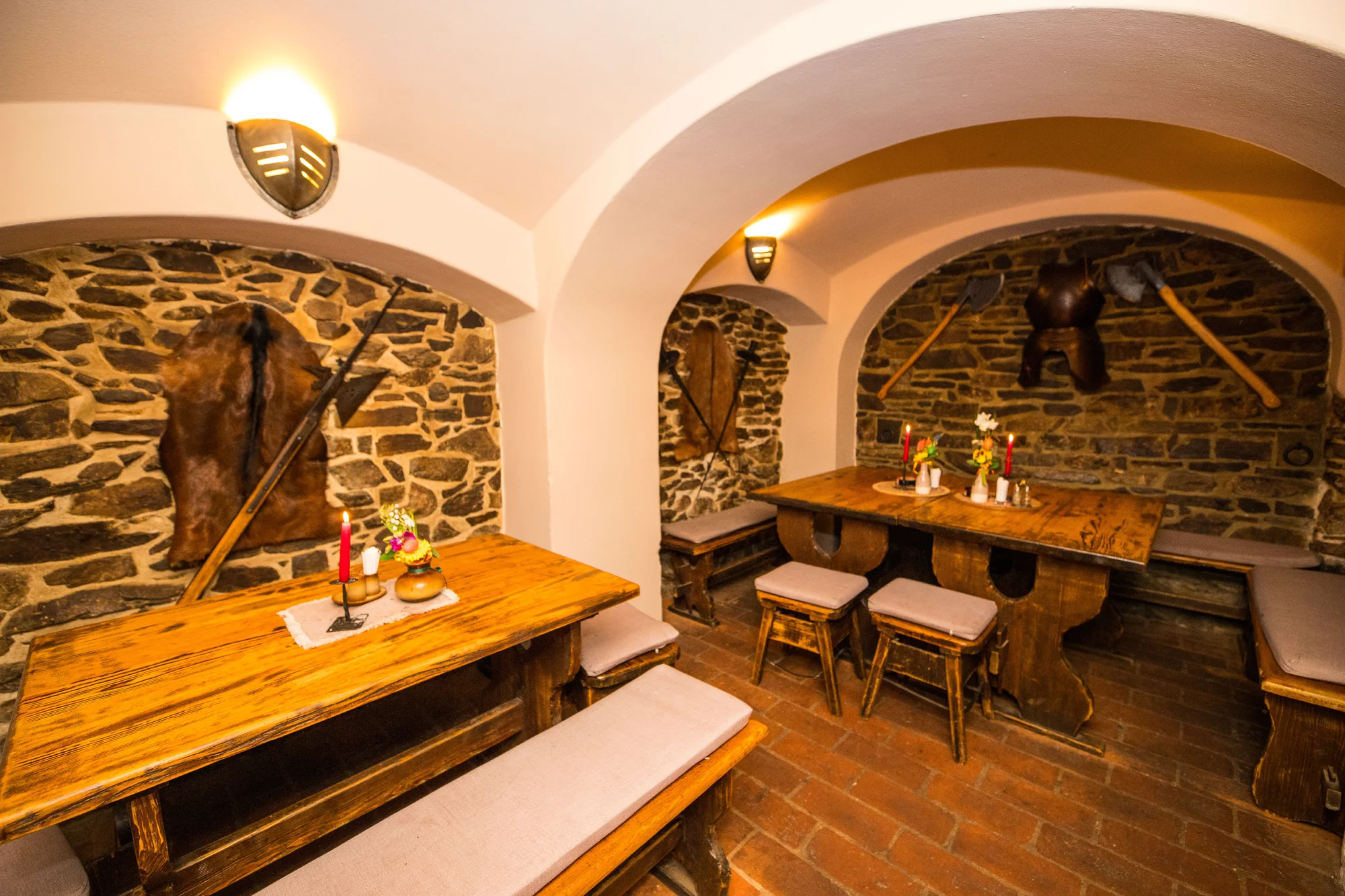 Pohádkový pobyt v Českém Krumlově: malebný penzion na náměstí, snídaně i 10% sleva do restaurace