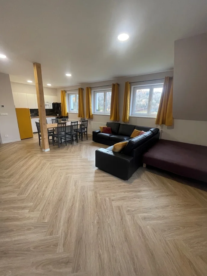 Dovolená v Krkonoších: plně vybavené apartmány v Černém Dole až pro 10 osob