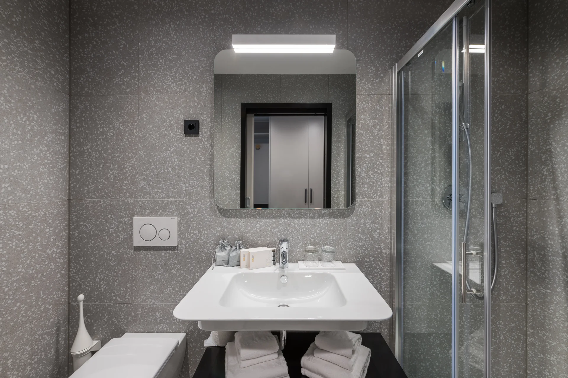 Pobřežní letovisko Strunjan: hotel přímo u pláže, vč. snídaně a neomezeného wellness