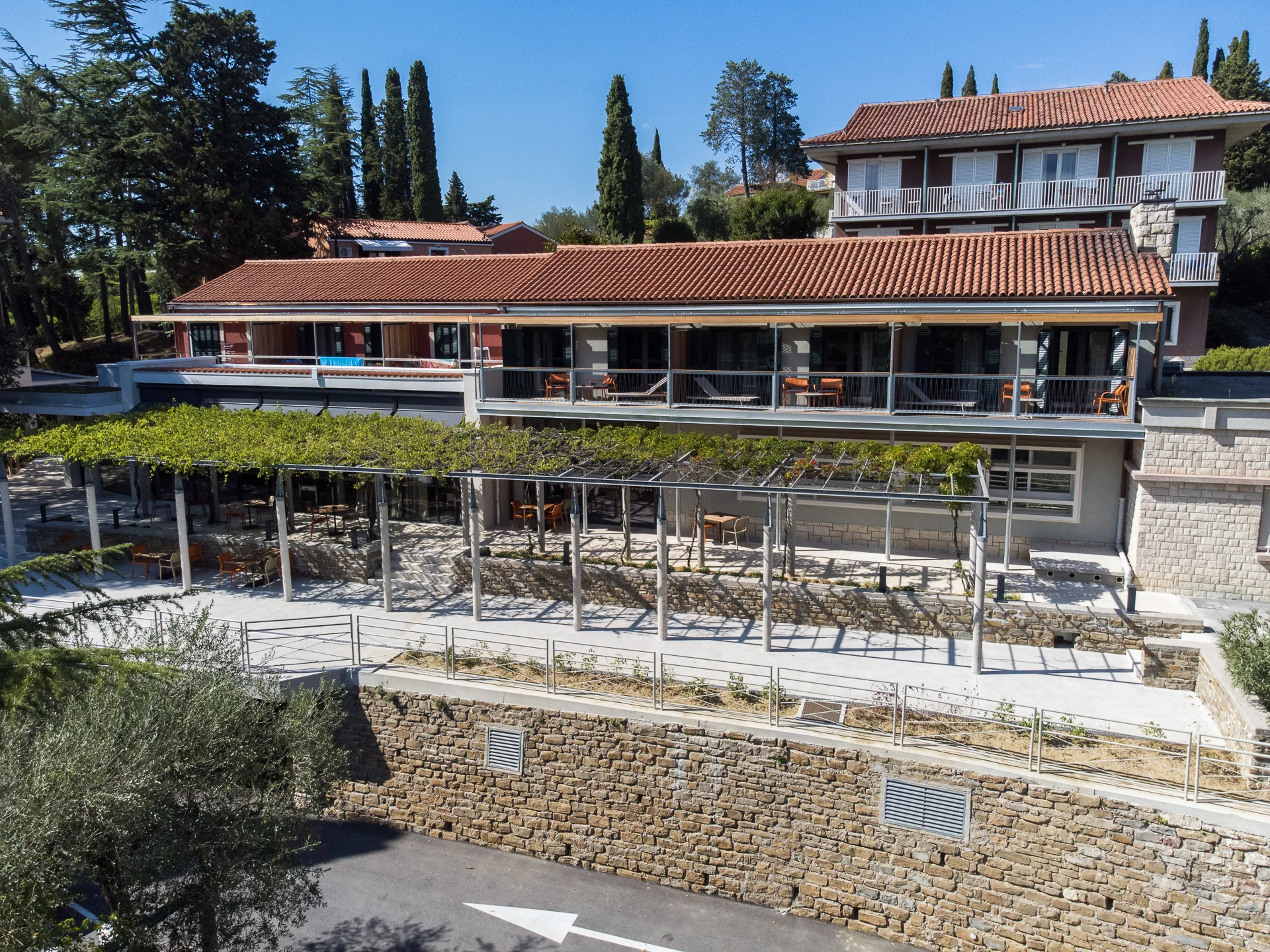 Pobřežní letovisko Strunjan: hotel přímo u pláže, vč. snídaně a neomezeného wellness