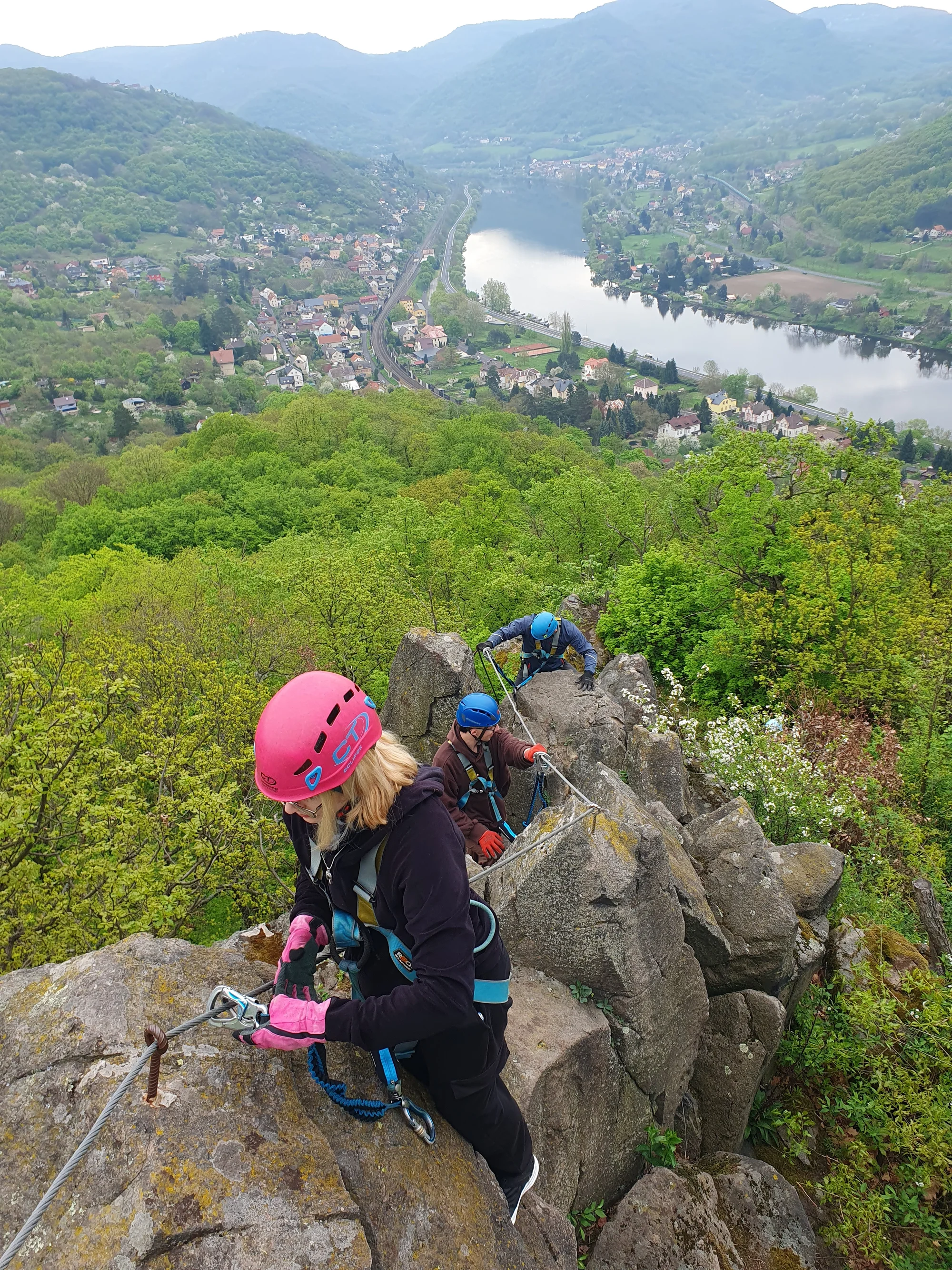 Via Ferrata: lezení po zajištěné cestě na Mlynářův kámen u Dubiček pro 1–3 osoby