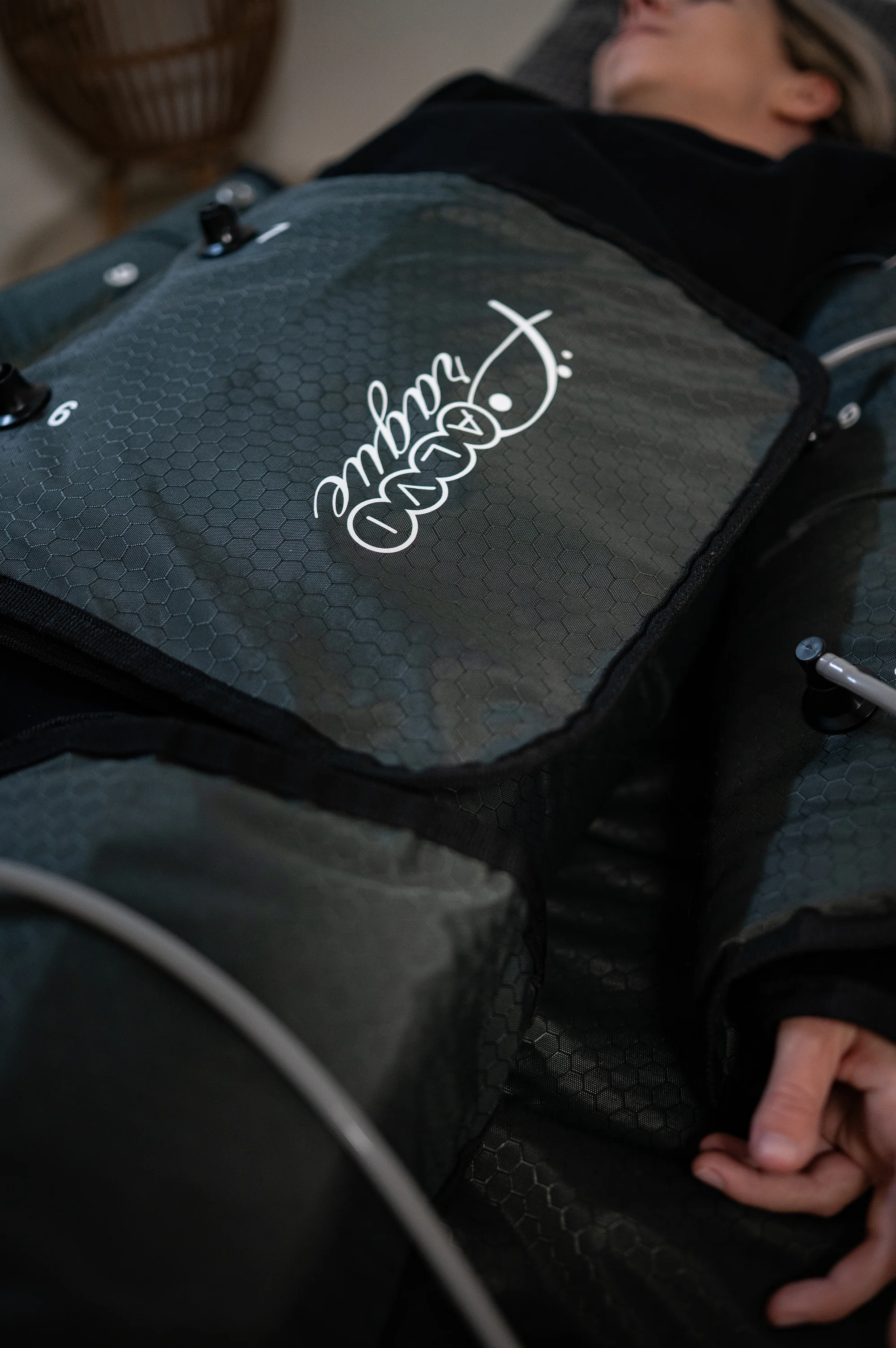 Přístrojová lymfodrenážní masáž včetně uvolnění lymfatických uzlin