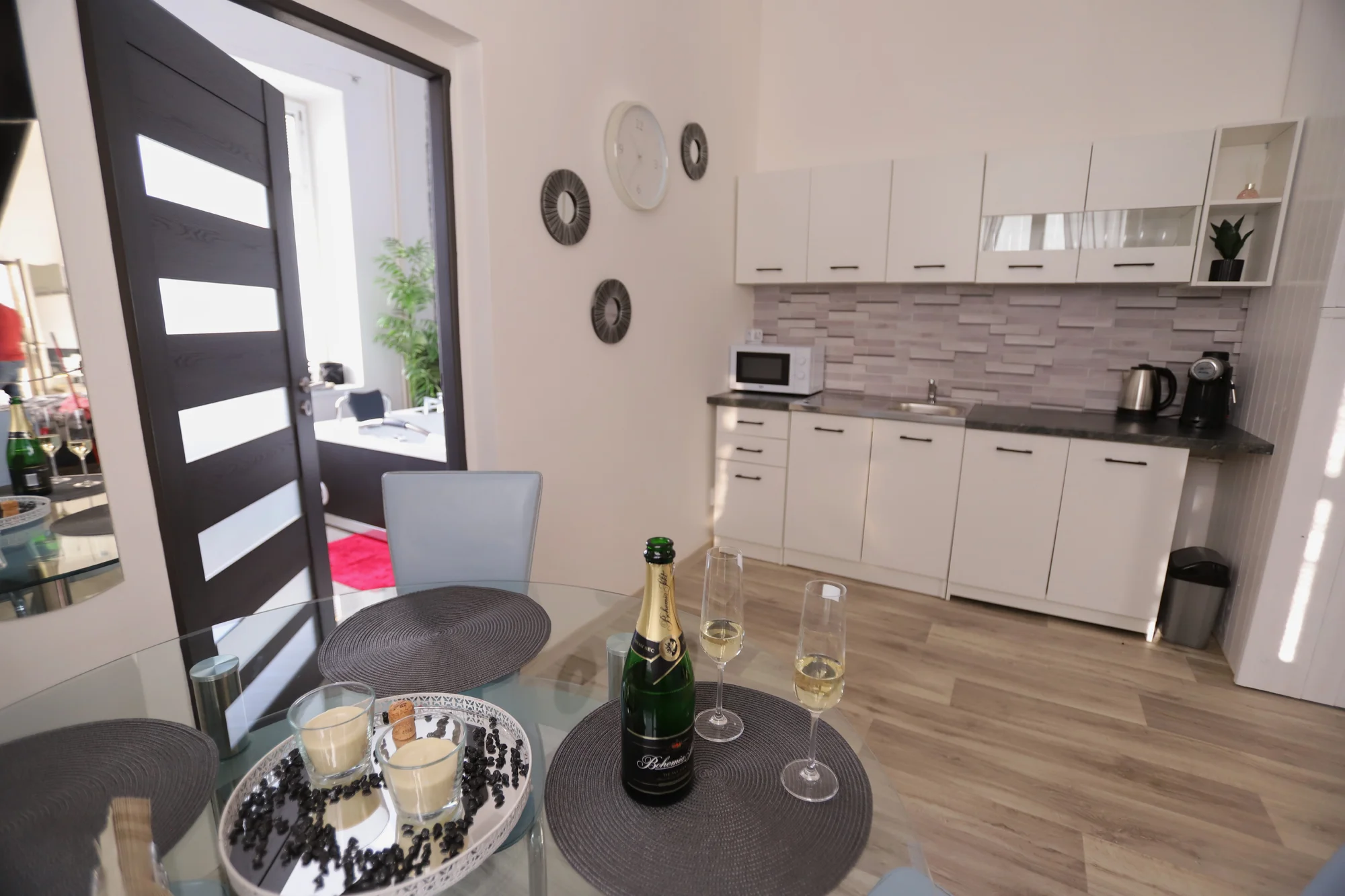 Relax na jižní Moravě: romantický pobyt ve wellness apartmánu s privátní vířivkou