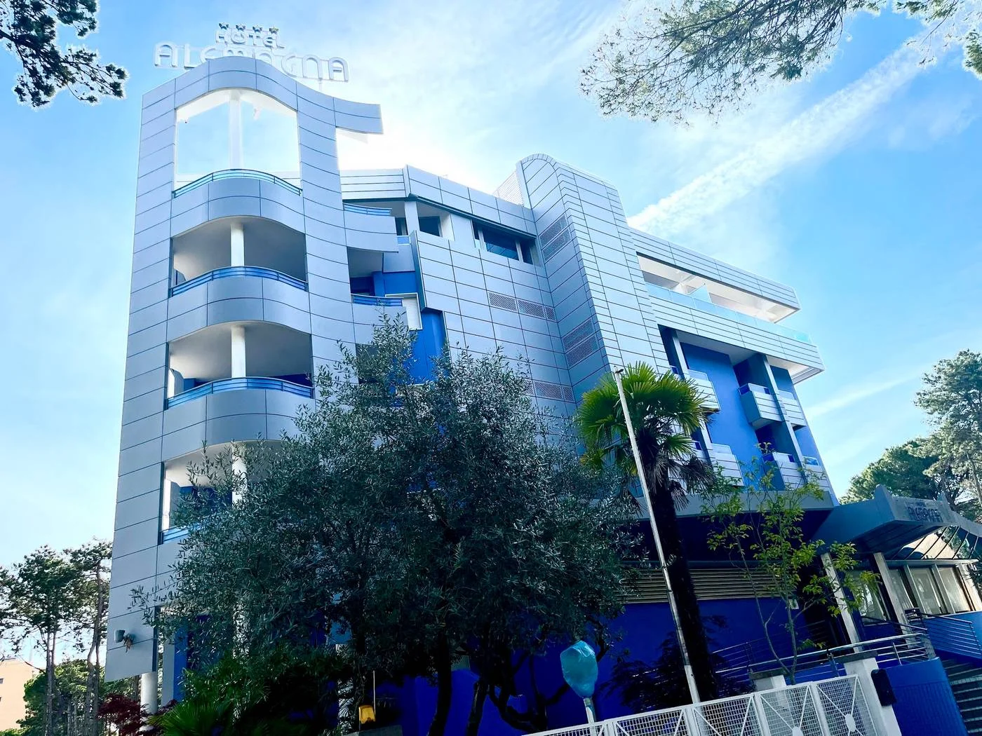 Rodinný pobyt v italském Bibione: 4* hotel vč. snídaní, hotelového bazénu a půjčení kol, 500 m od pláže