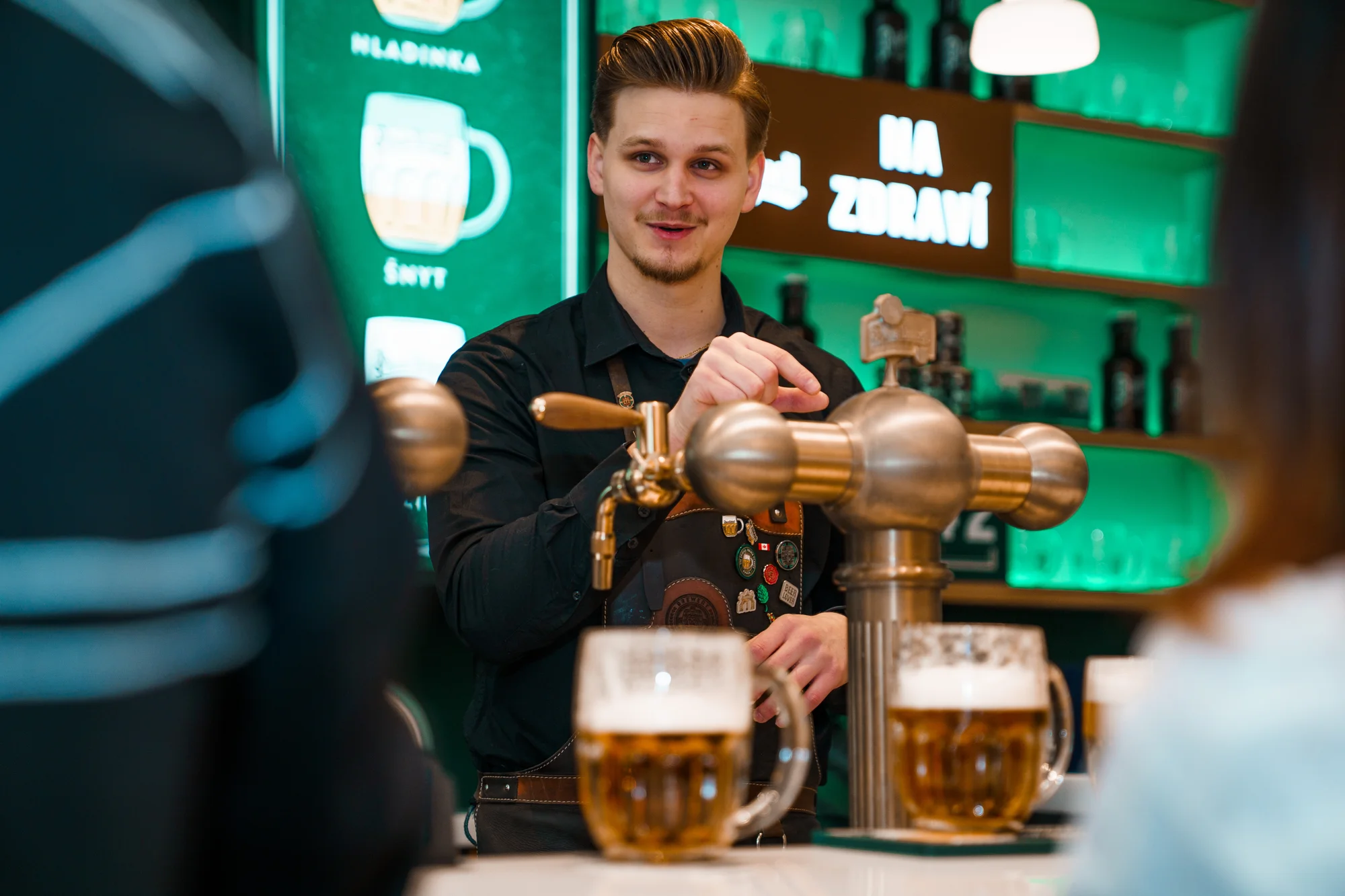 Staňte se mistrem výčepu: škola čepování v Pilsner Urquell Experience v Praze