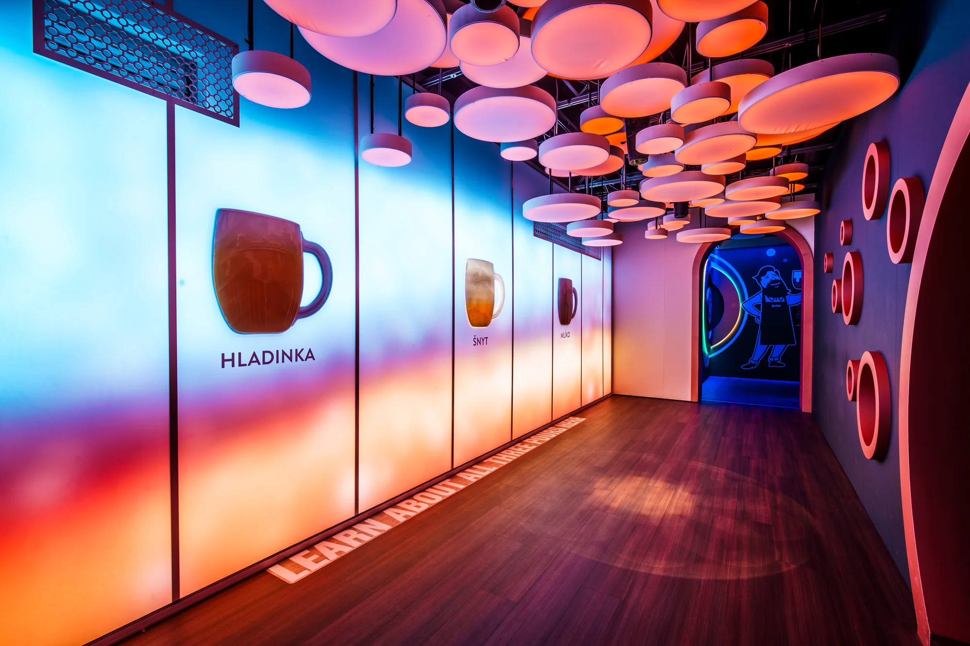 Zažijte příběh piva všemi smysly: interaktivní expozice Pilsner Urquell Experience v Praze