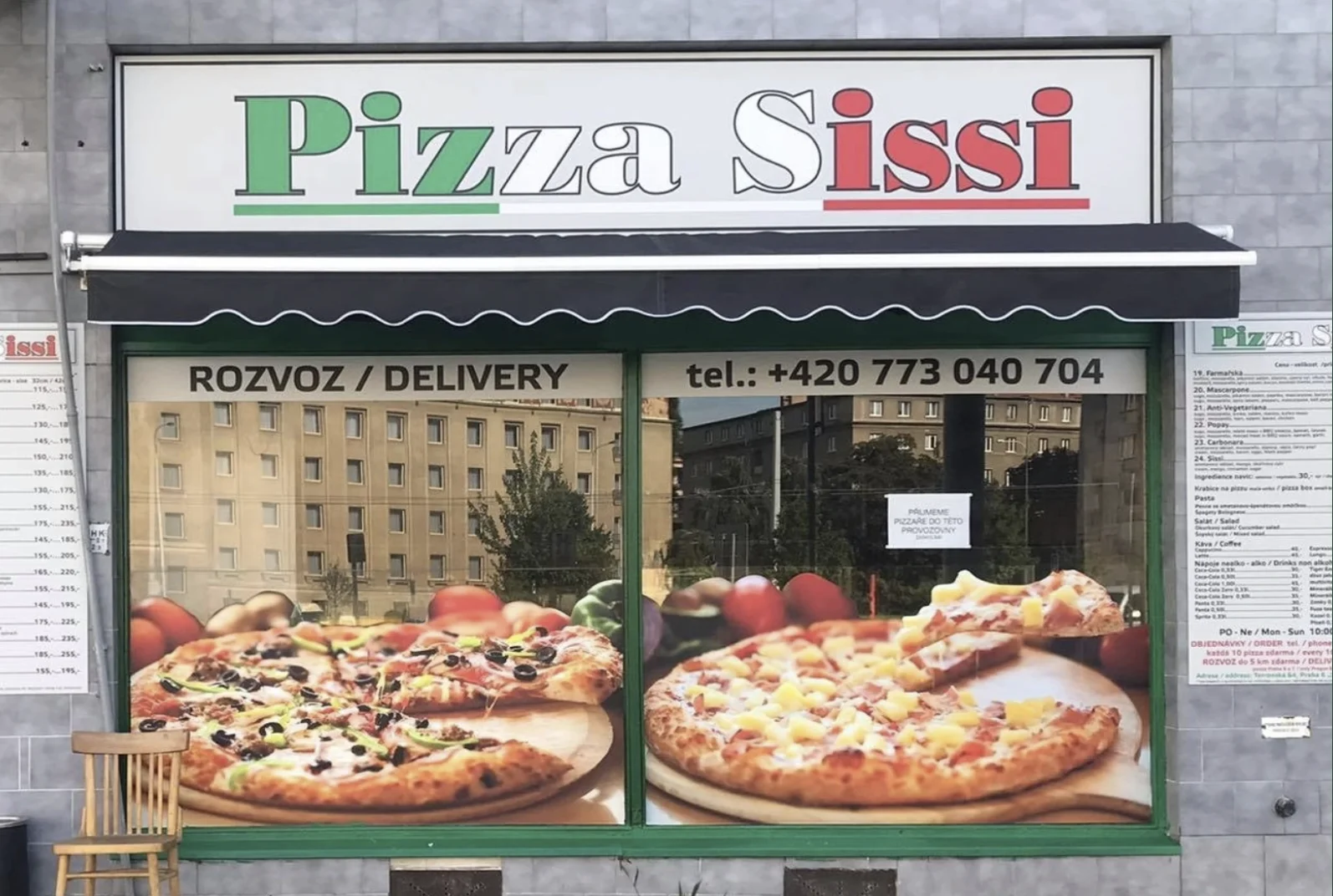 Pizza dle výběru pro 1 i 2 osoby v Pizza Sissi o průměru 32 cm, vč. krabice
