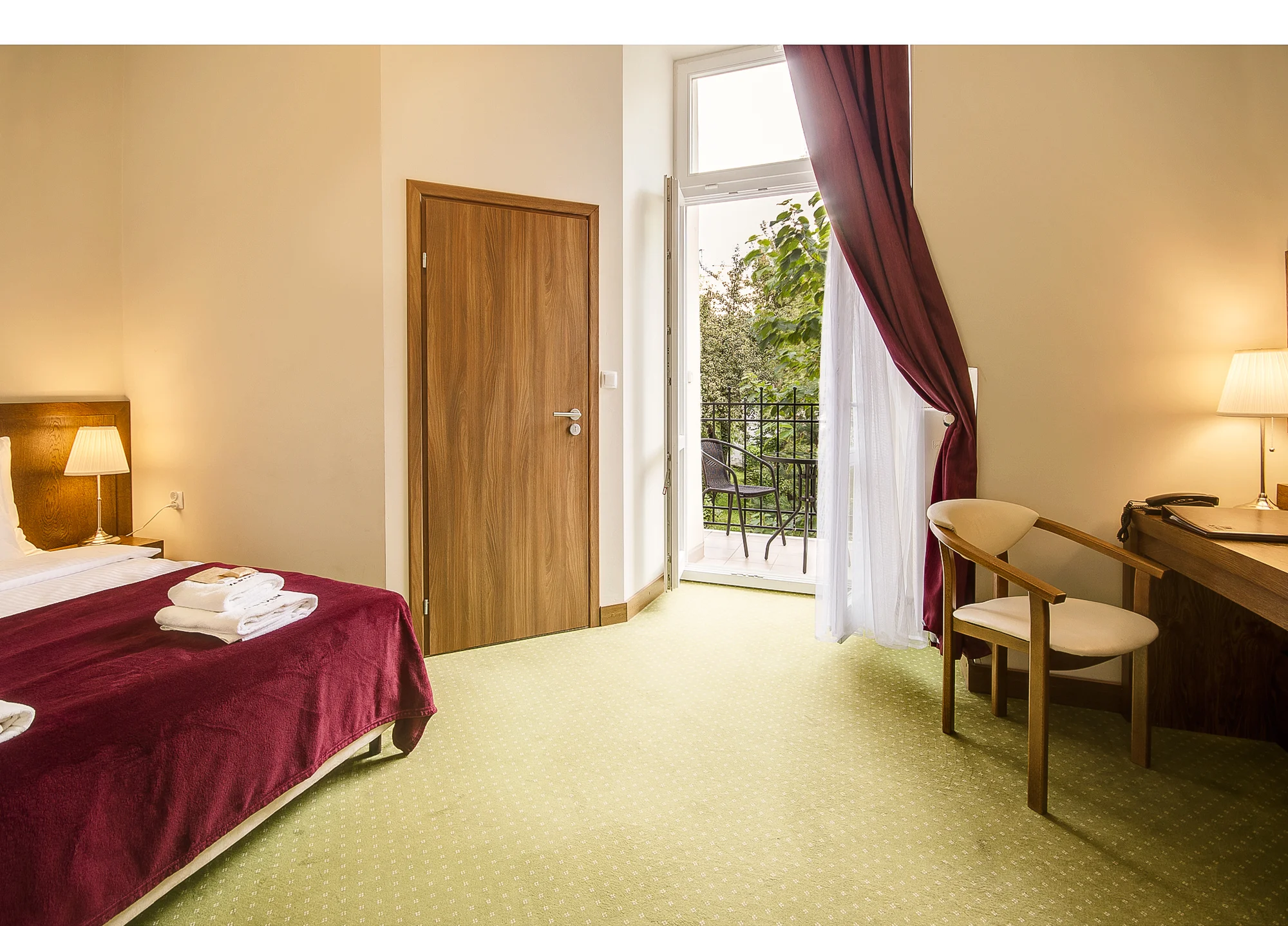 Elegantní hotel v Krakově: snídaně i relax na zahradě, 1 km od Hlavního náměstí
