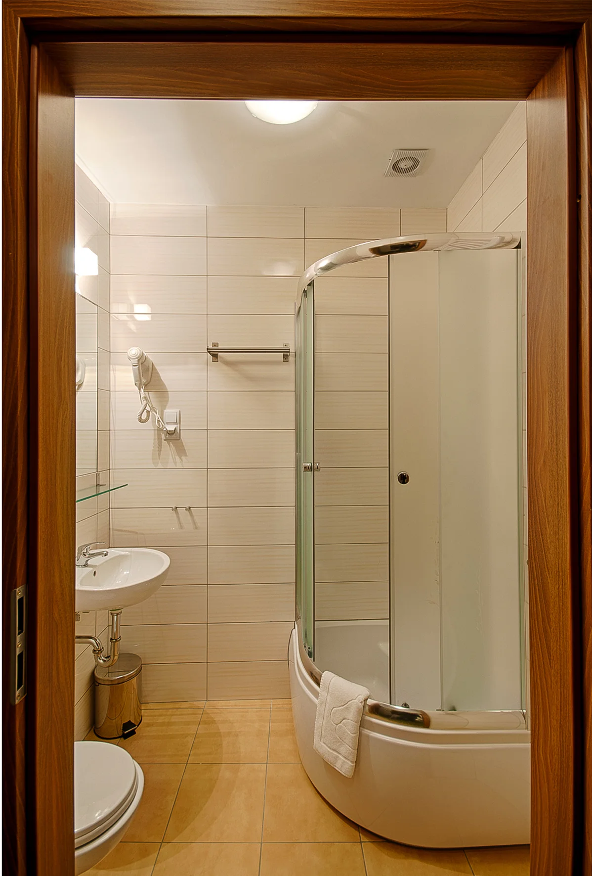 Elegantní hotel v Krakově: snídaně i relax na zahradě, 1 km od Hlavního náměstí