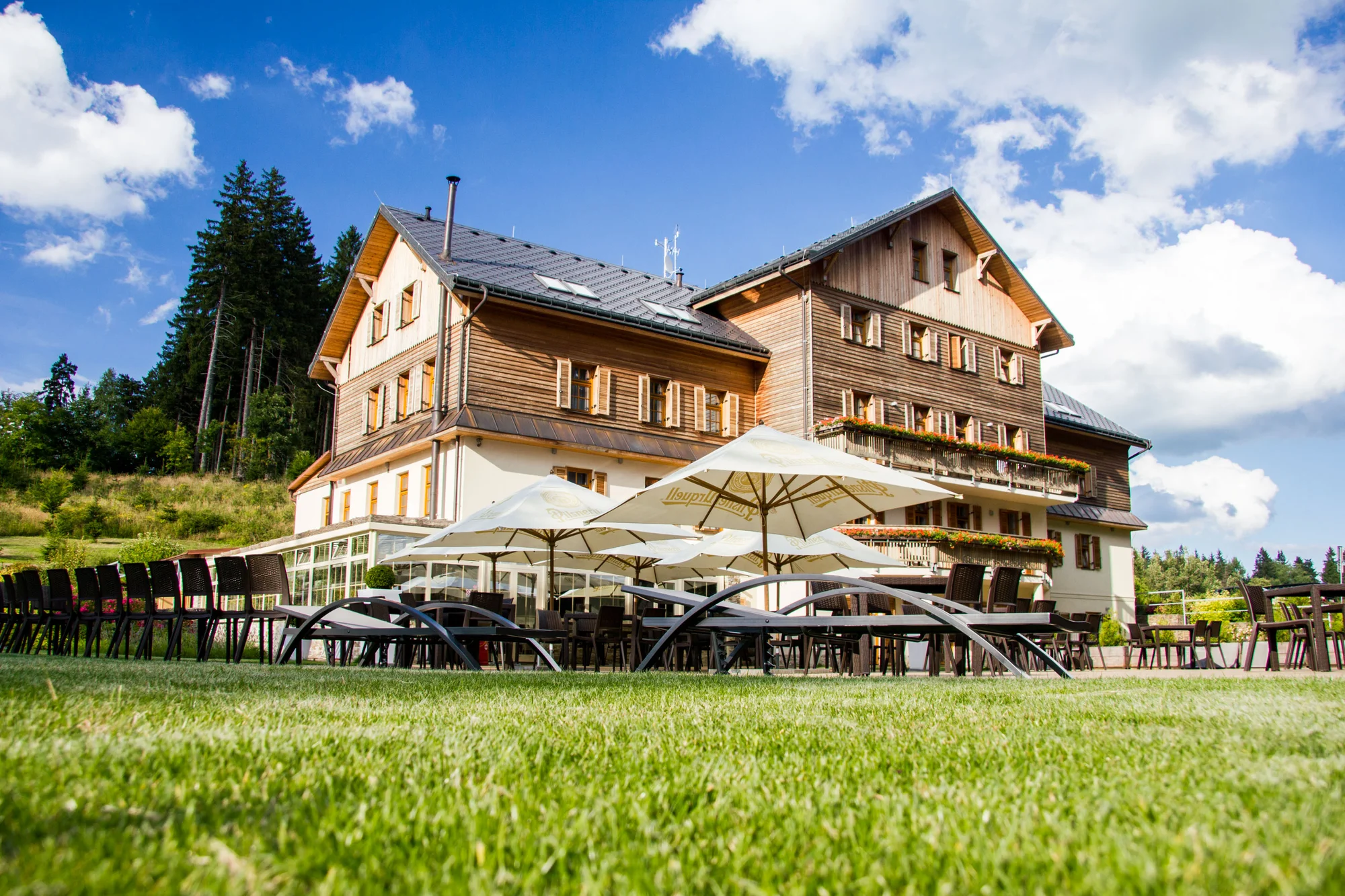 Stylový golfový hotel v Mariánských Lázních se snídaní a saunou
