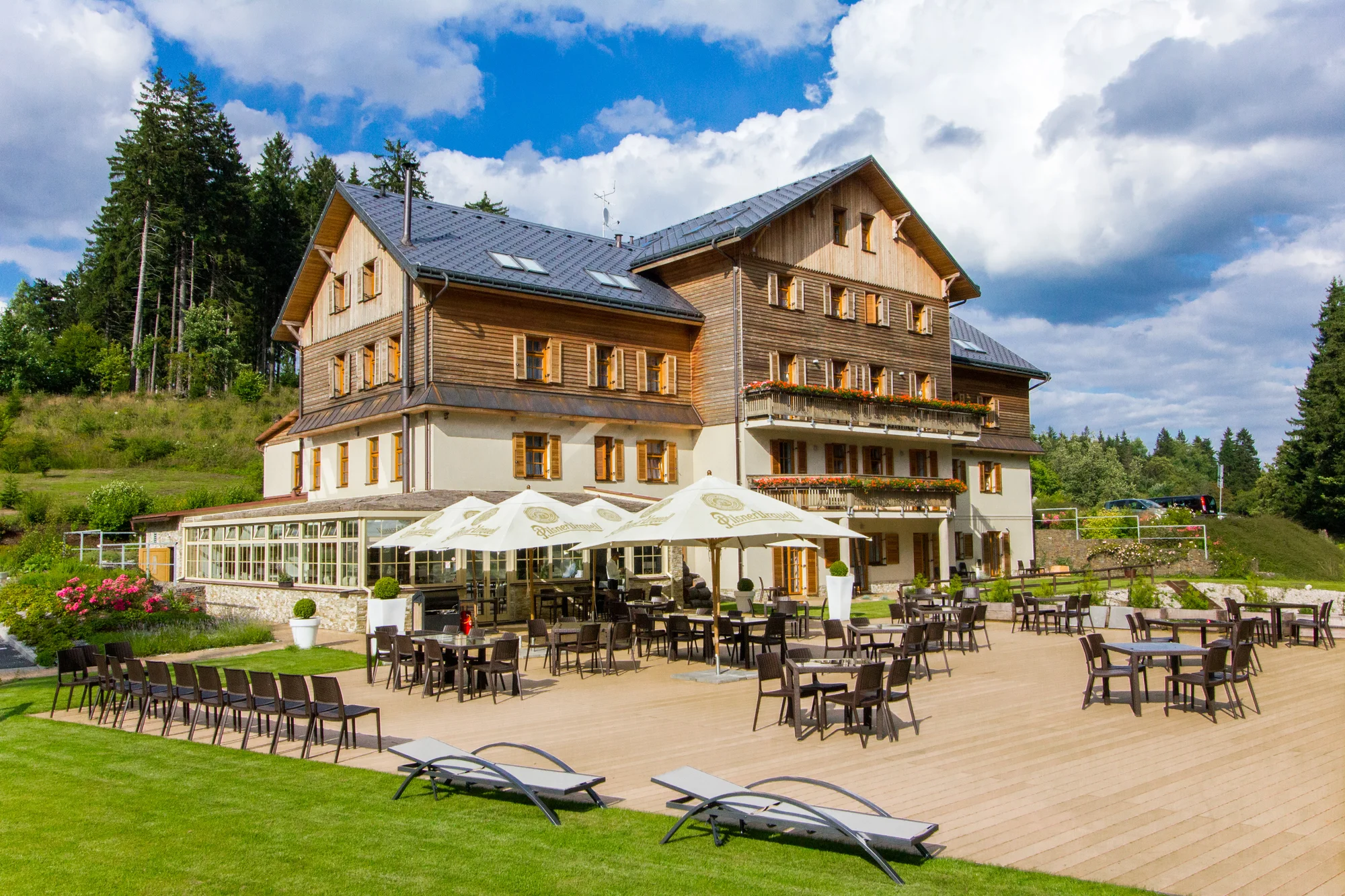 Stylový golfový hotel v Mariánských Lázních se snídaní a saunou
