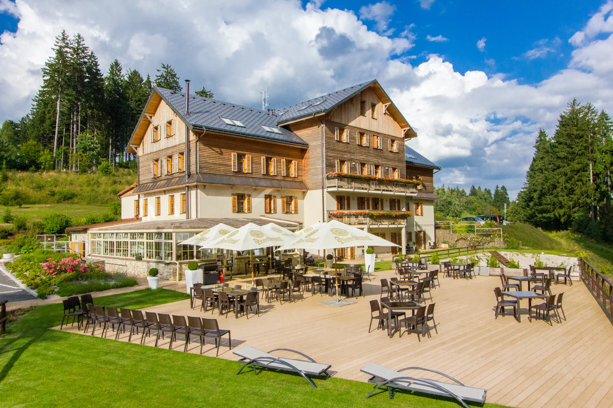 Stylový golfový hotel v Mariánských Lázních se snídaní a saunou