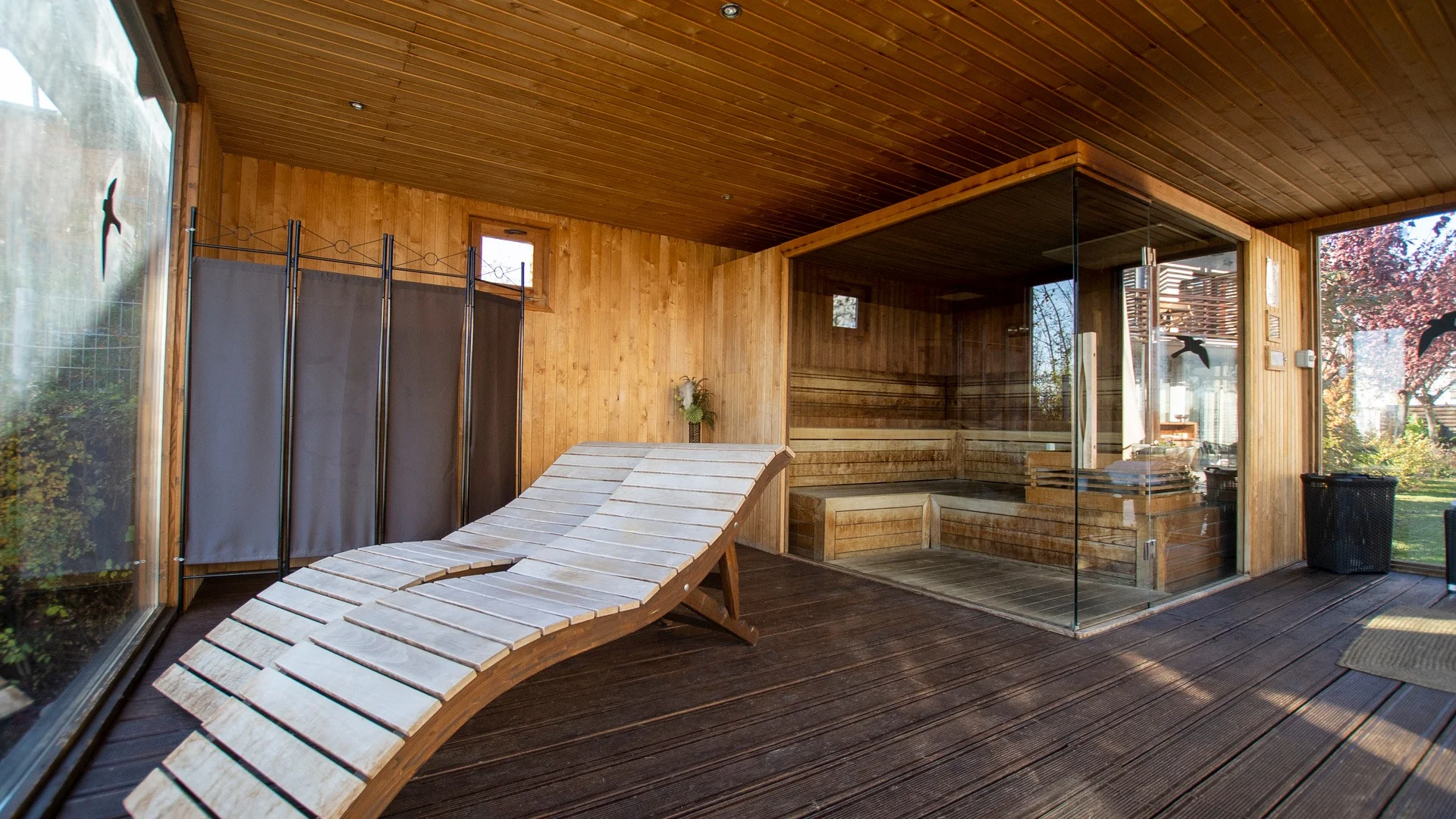 Moderní hotel na břehu Balatonu: polopenze, neomezený wellness i bazény