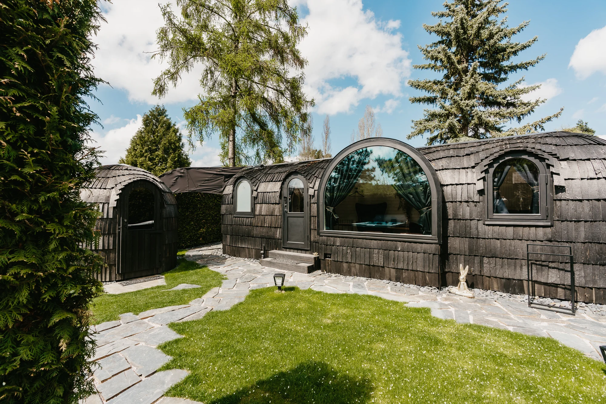 Designové iglú u Plumlovské přehrady: privátní vířivka, sauna a masážní křeslo