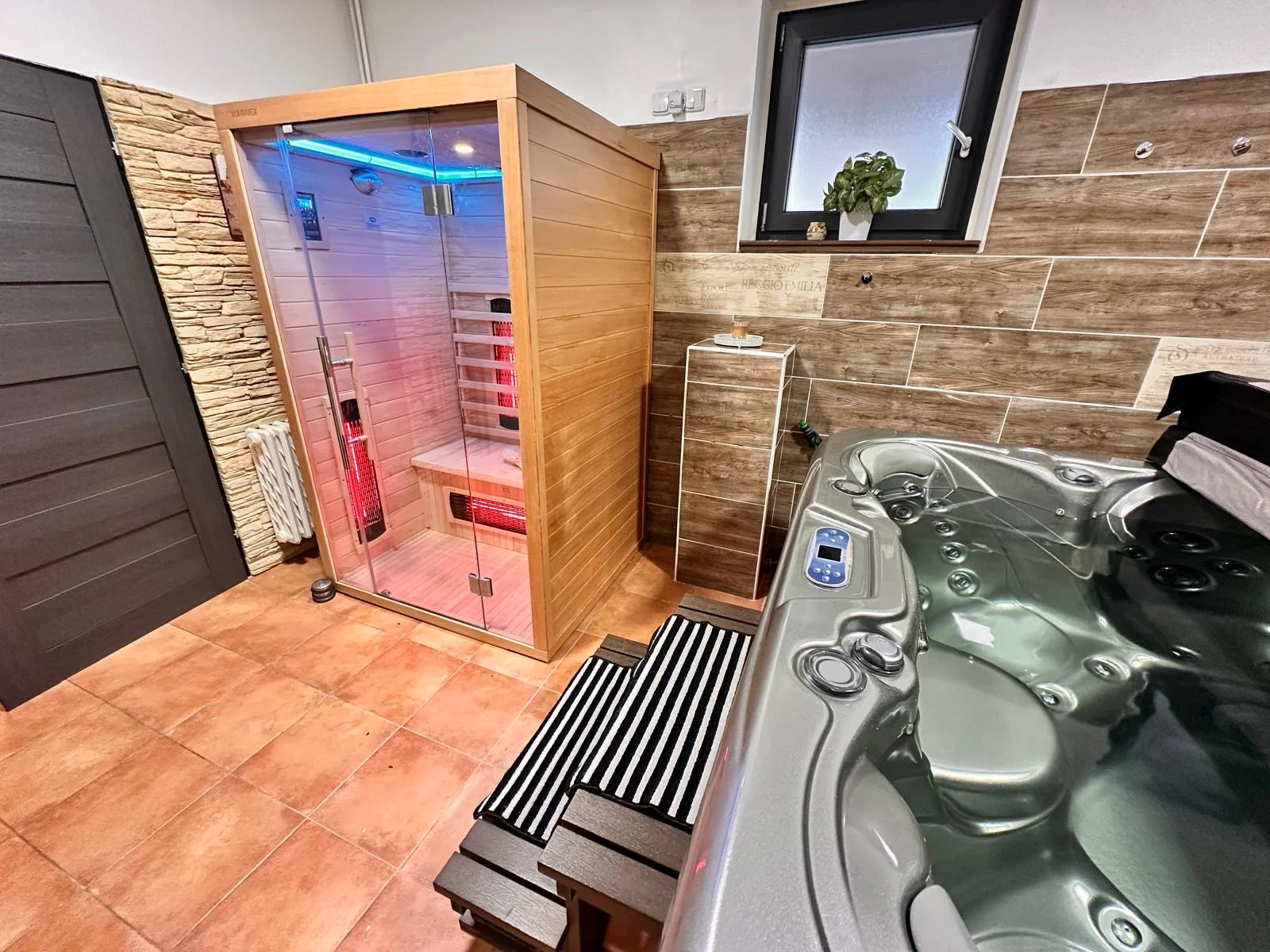 Relax v Harrachově: pokoj nebo apartmán s privátní vířivkou a snídaní
