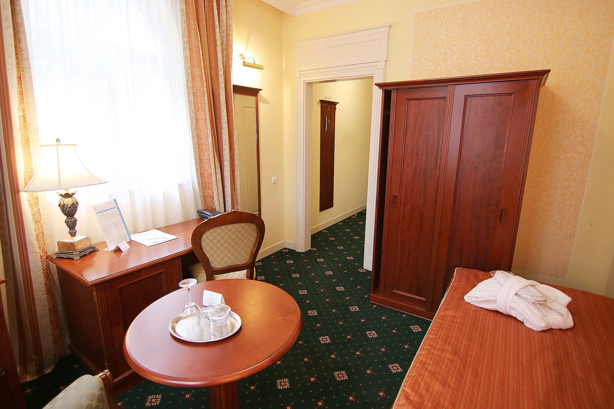 4* relaxace v Karlových Varech s polopenzí, wellness a procedurami