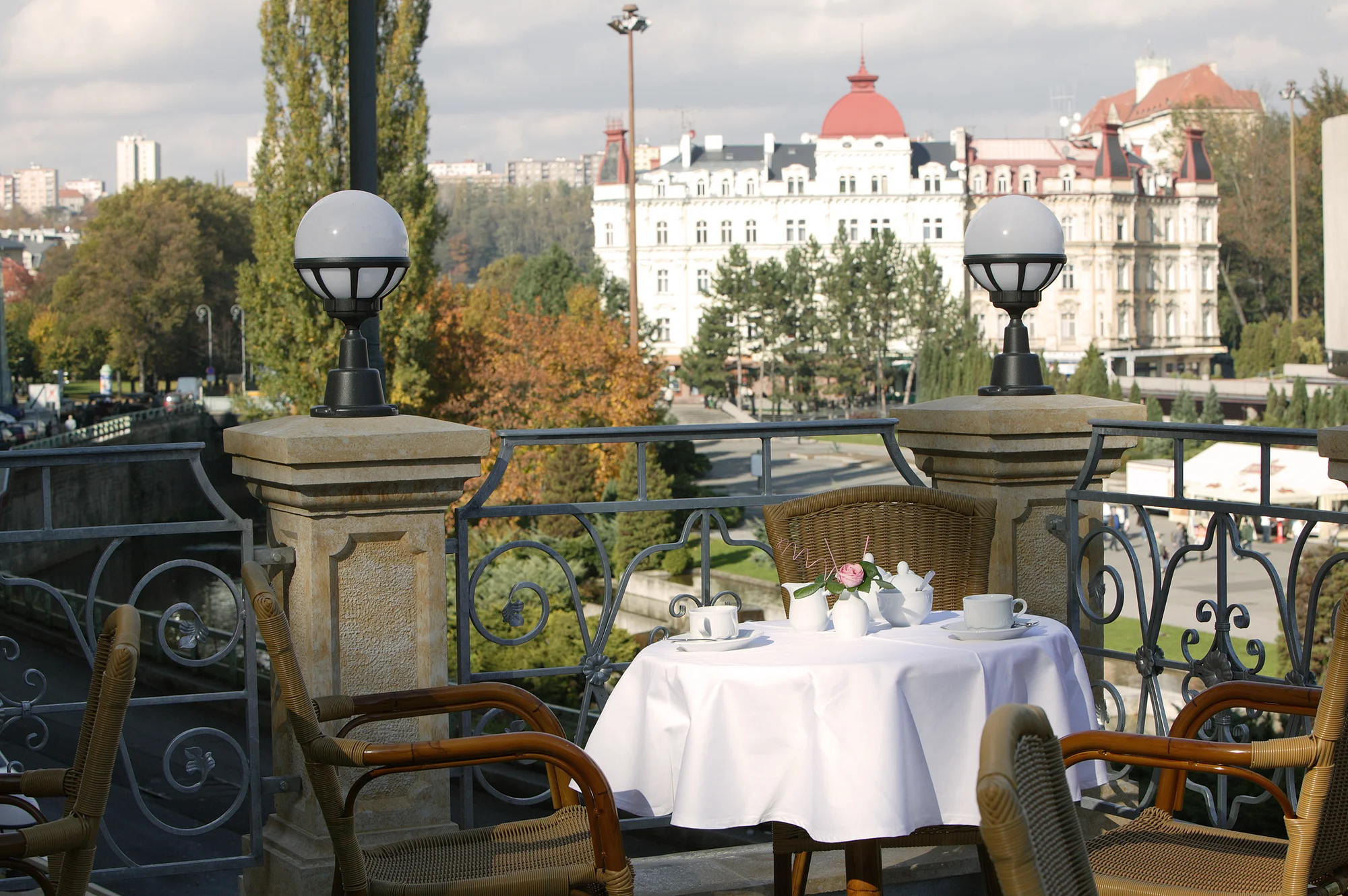 4* relaxace v Karlových Varech s polopenzí, wellness a procedurami