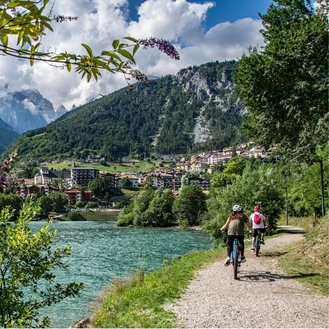 Aktivní dovolená v italském Trentinu: hotel s výhledem na hory, ráj cyklistiky i pěší turistiky