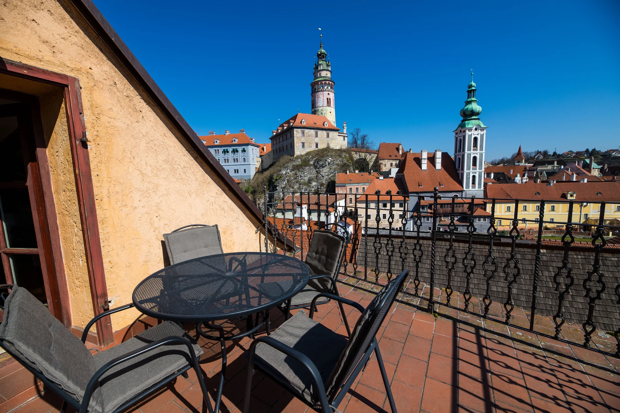 Pobyt v historickém penzionu v srdci Českého Krumlova: snídaně a 10% sleva do restaurace