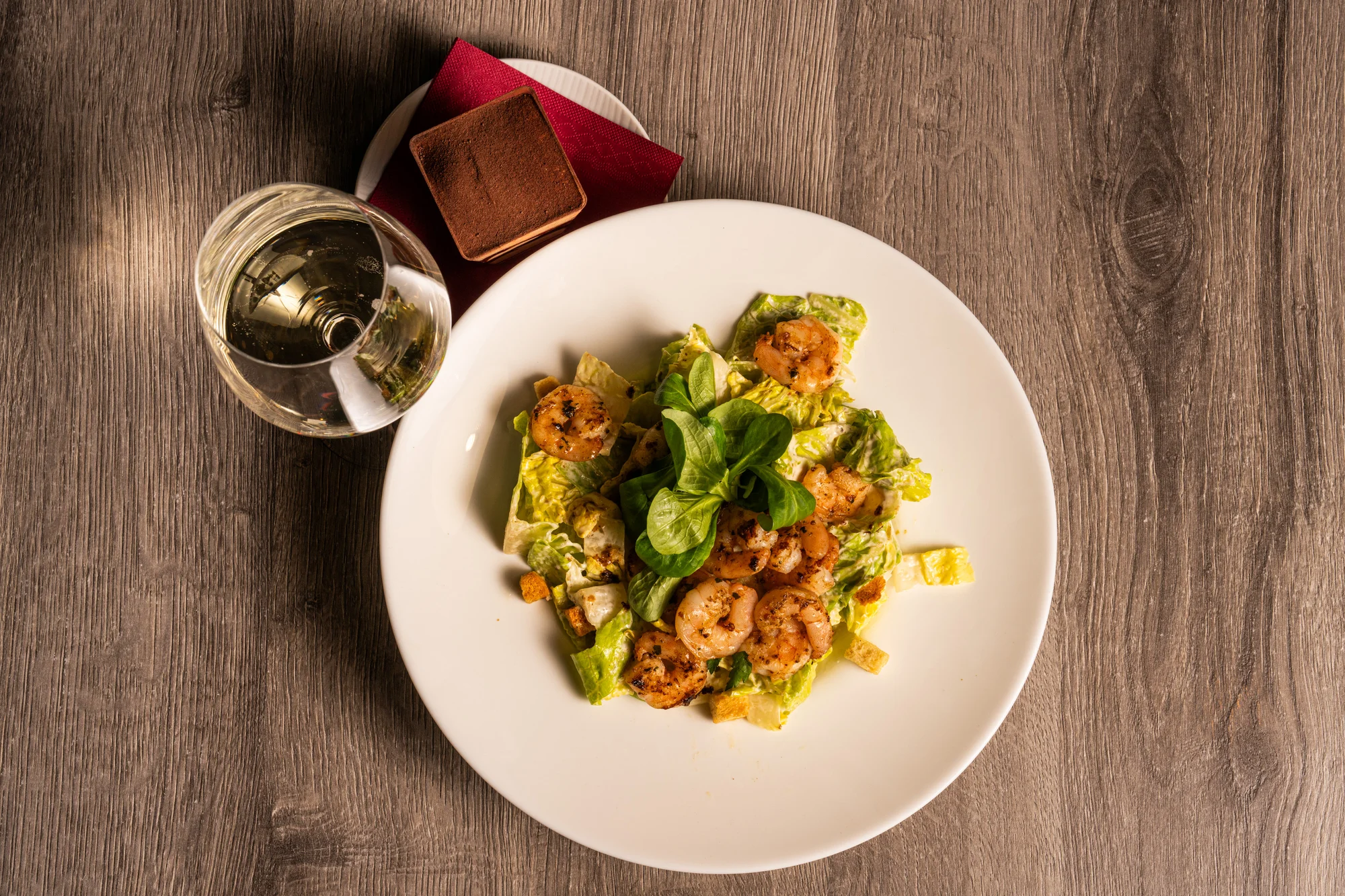 Menu s krevetovým salátem, dezertem a proseccem pro 2 osoby v restauraci La Corrida