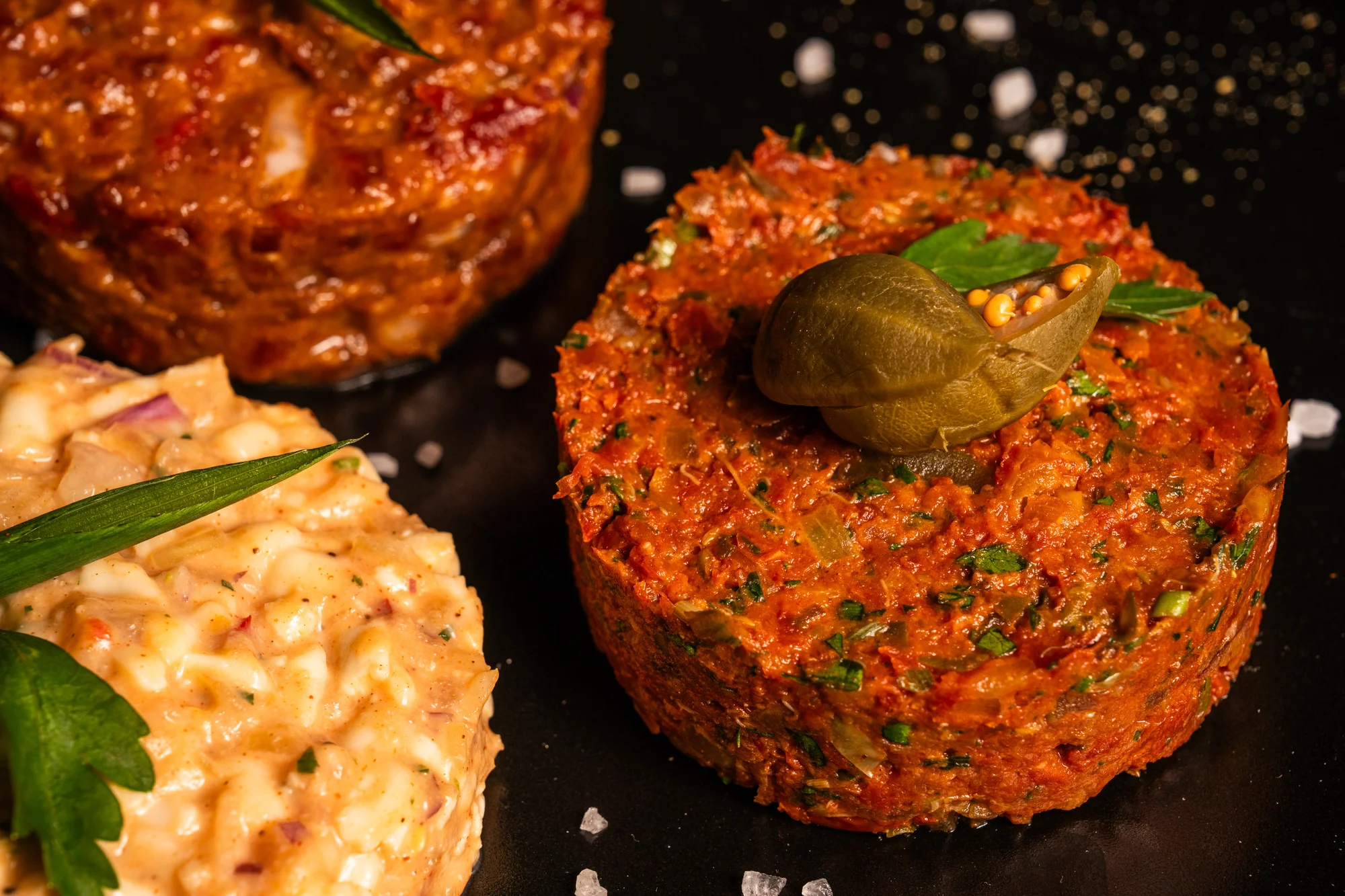 Degustace tataráků v restauraci La Corrida: hovězí, ze sušených rajčat i romadurový