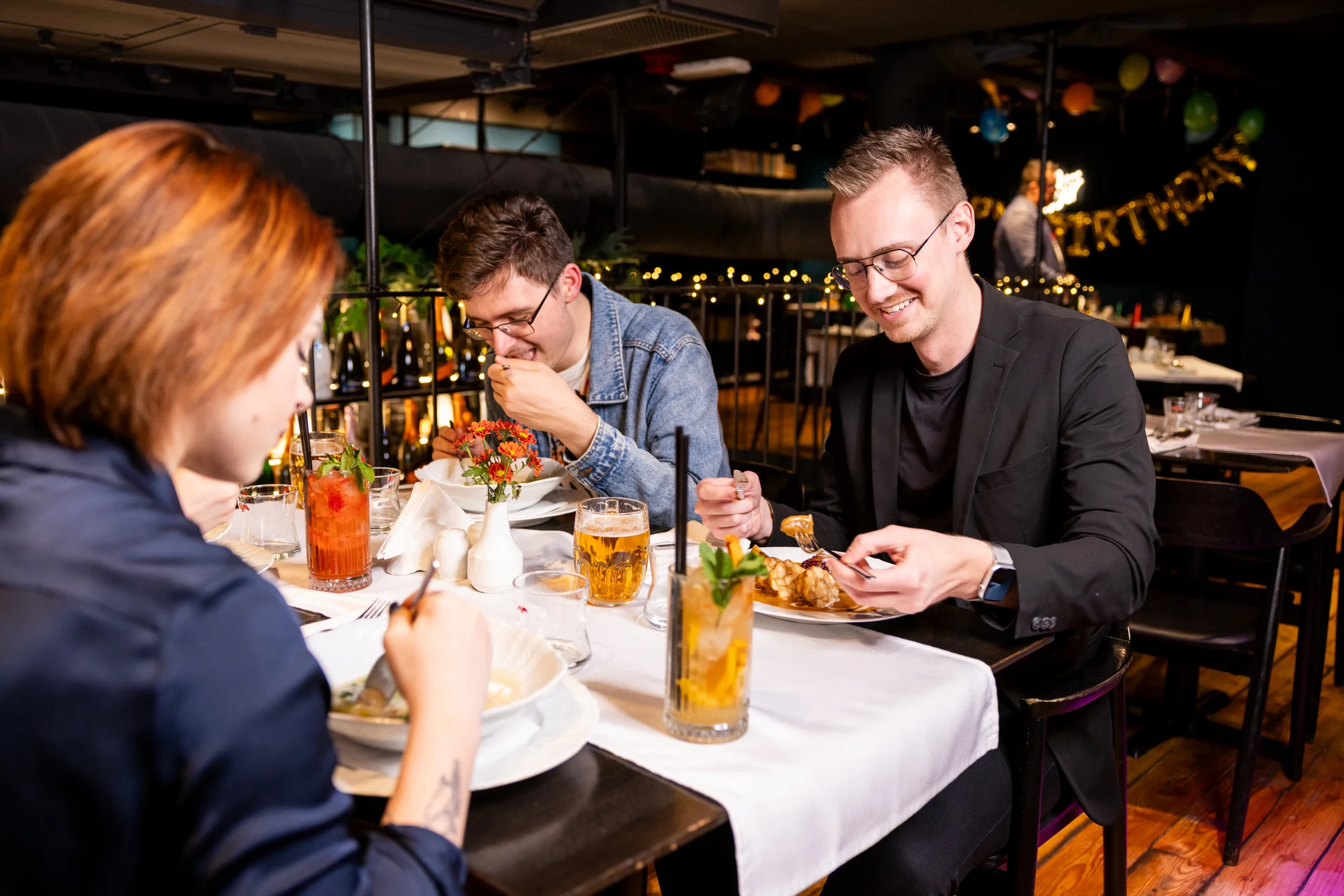 Oběd v restauraci Talíř: kulajda či vývar, svíčková nebo tarhoňové rizoto a pití