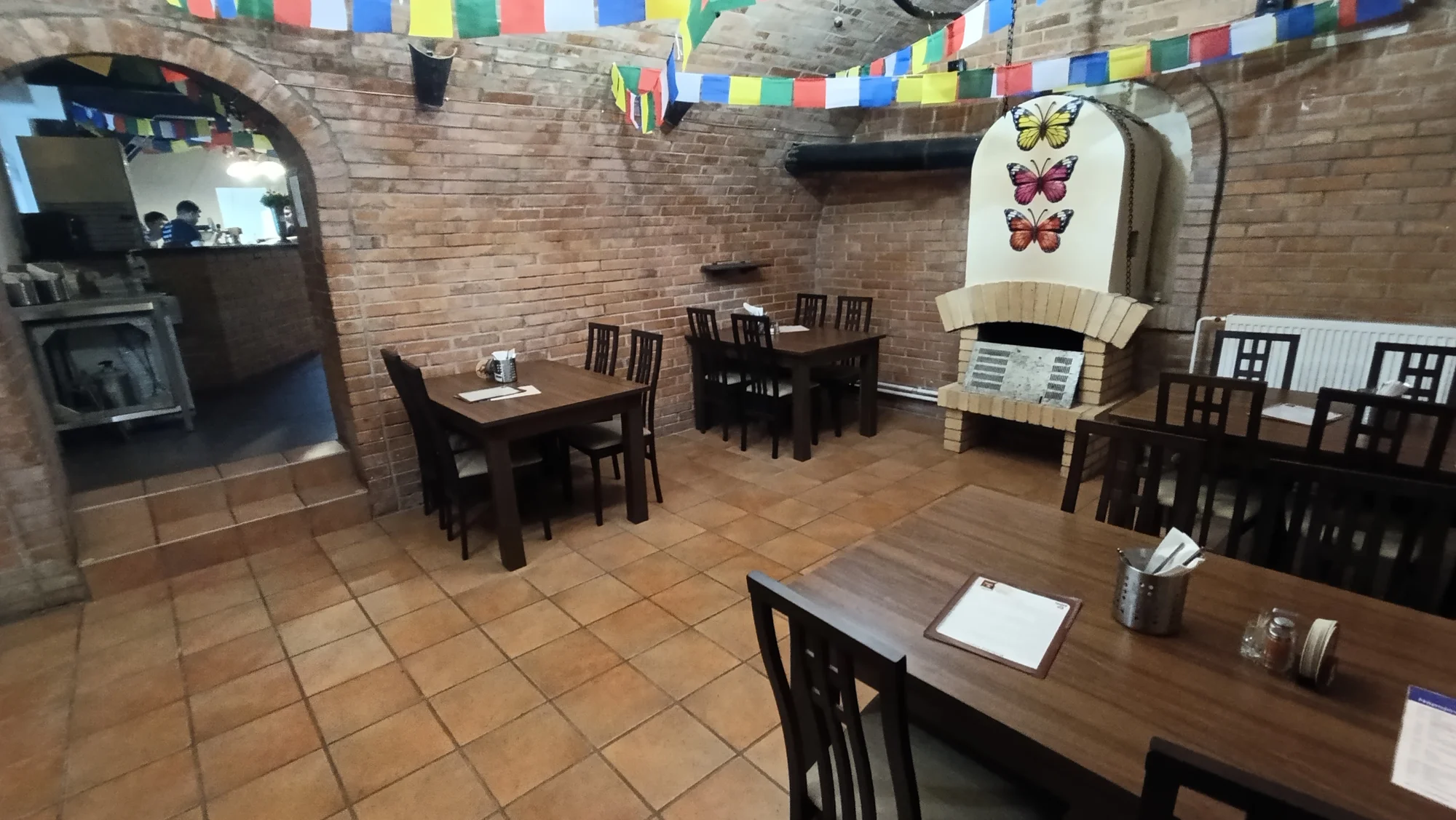 Menu z indických specialit pro dva: předkrm či polévka, kuřecí nebo vege hlavní chod a dezert