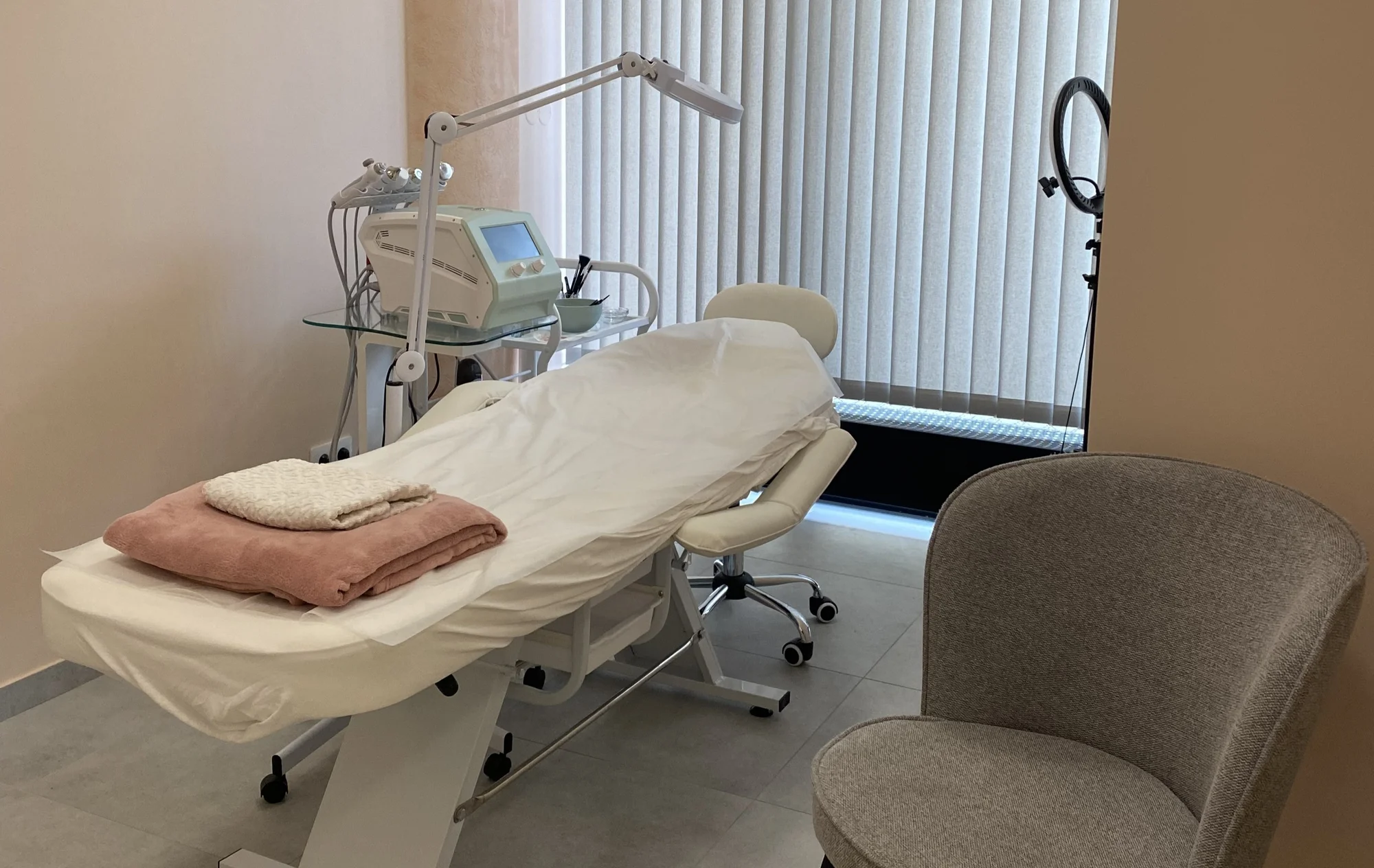 Kosmetické ošetření dle typu pleti: hloubkové čištění s hydratací i omlazující liftingové ošetření