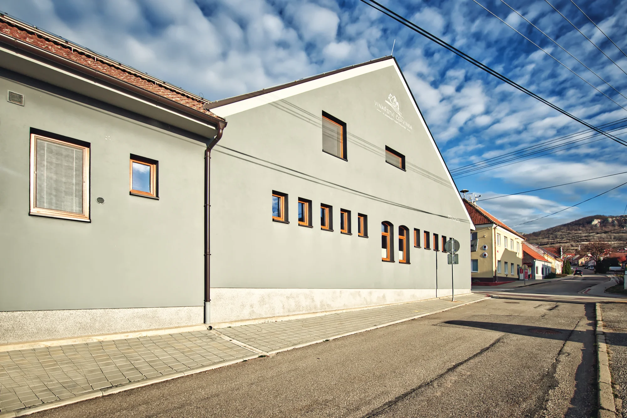 Pobyt na jižní Moravě: penzion u Mikulova se snídaní, degustací i lahví vína