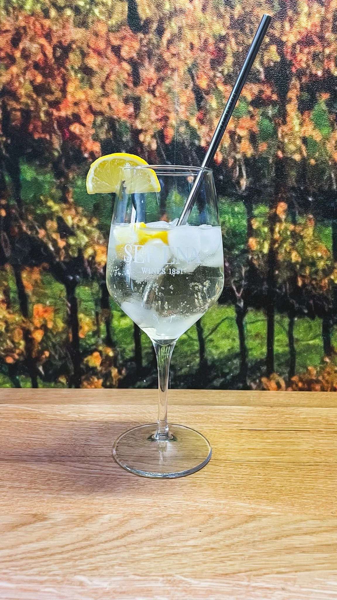Vinotéka na Žižkově: stáčené Frizzante či Aperol, Hugo i Hruška Spritz