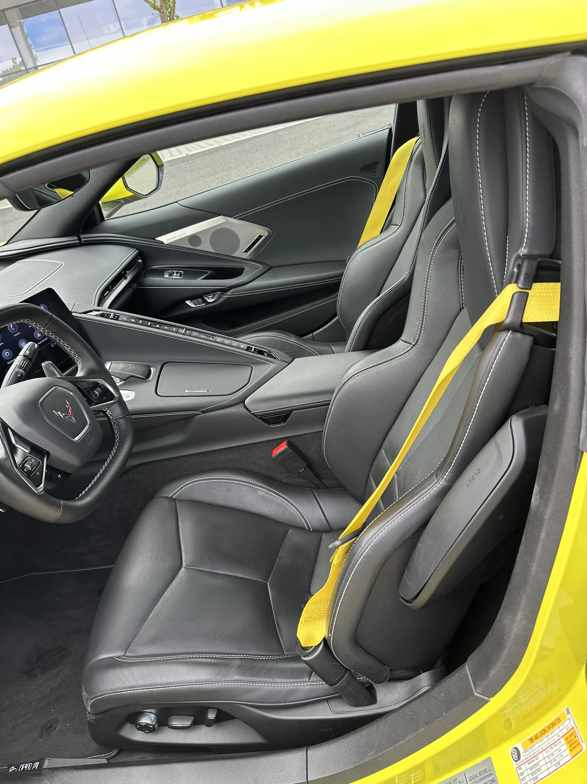 Žluté žihadlo Chevrolet Corvette C8: spolujízda i řízení v délce 15–60 min.