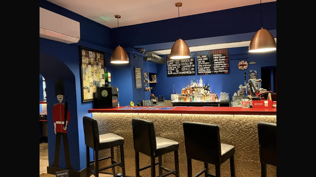 Hovězí, kuřecí nebo sýrový burger, žebra nebo fish and chips: voucher pro 1-4 osoby