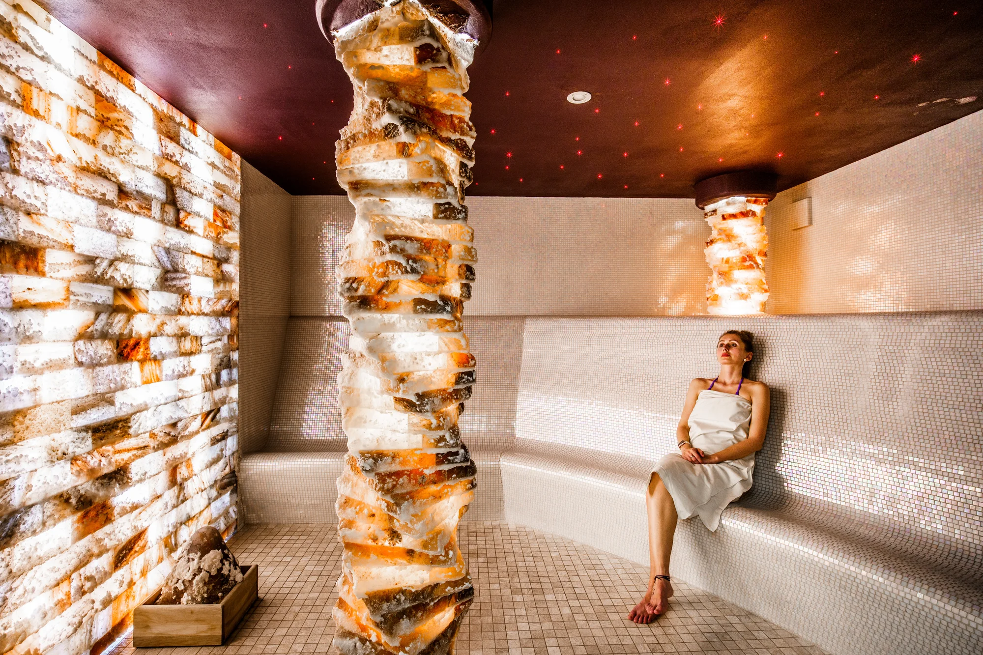 4* relax v Karlových Varech: bazénové a wellness centrum, lázeňské procedury, snídaně či polopenze