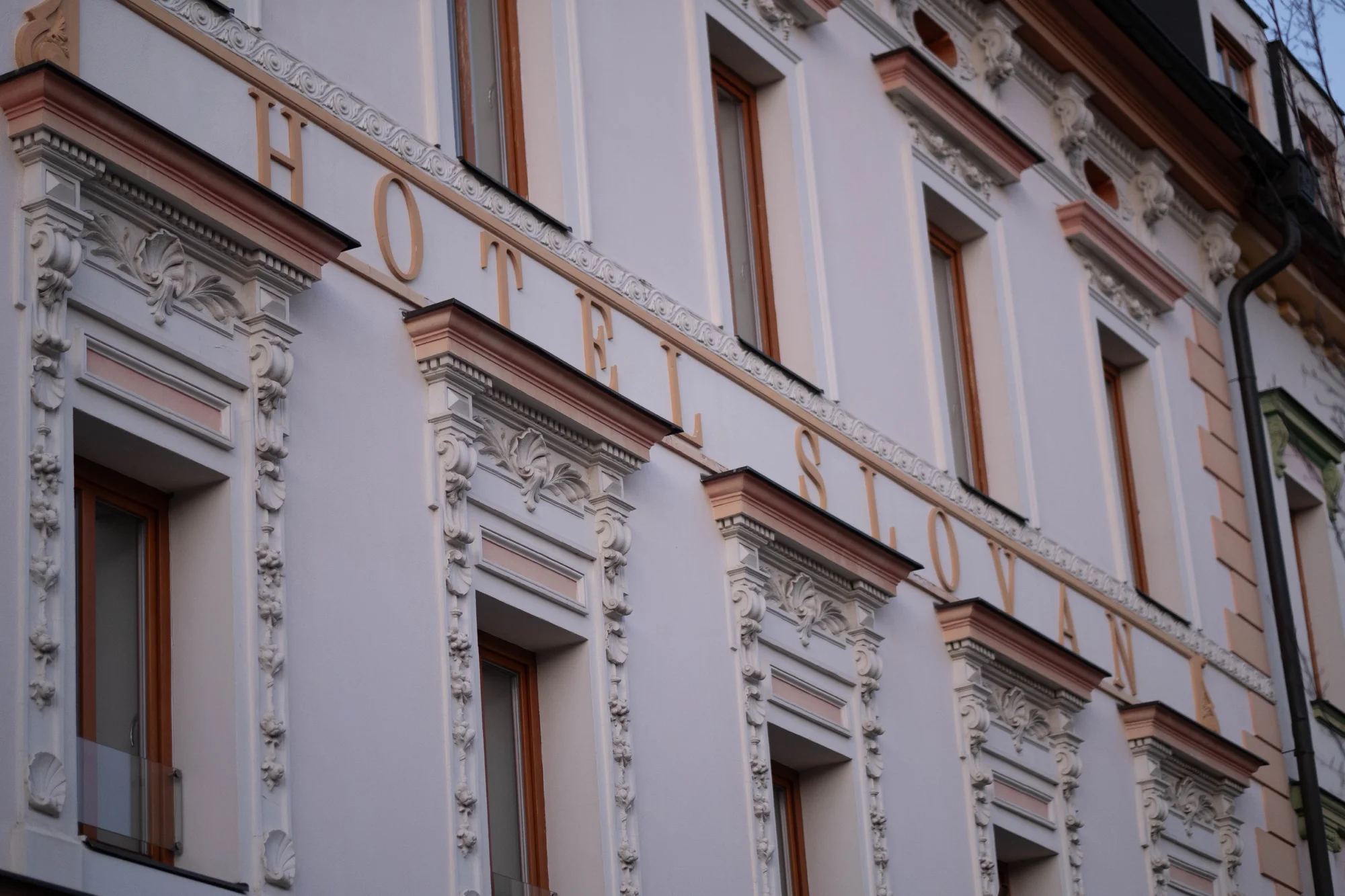 Příjemný hotel v centru Jeseníku se snídaní či polopenzí i saunou
