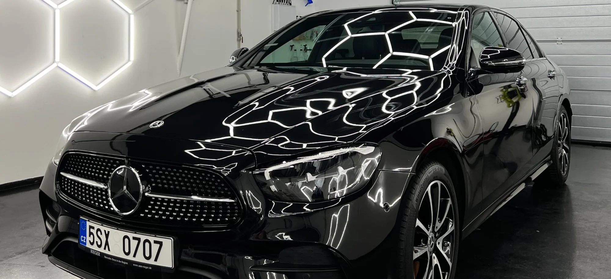 Čištění exteriéru vozu s roční keramickou ochranou pro osobní vozy, SUV i MPV