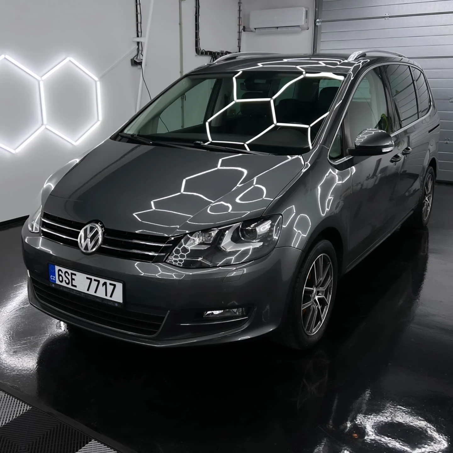 Čištění exteriéru vozu s roční keramickou ochranou pro osobní vozy, SUV i MPV